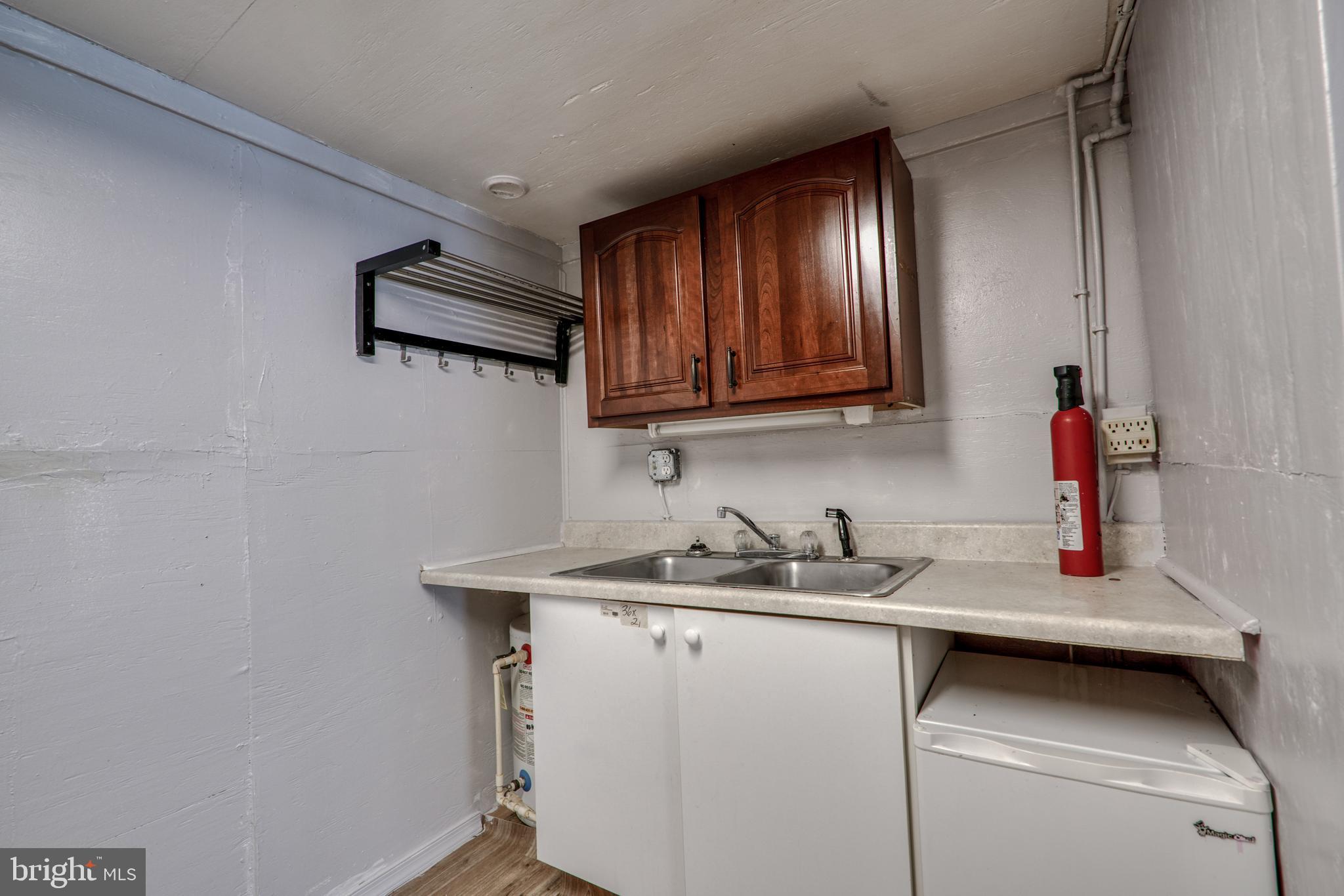 GRAY MANOR - Residential