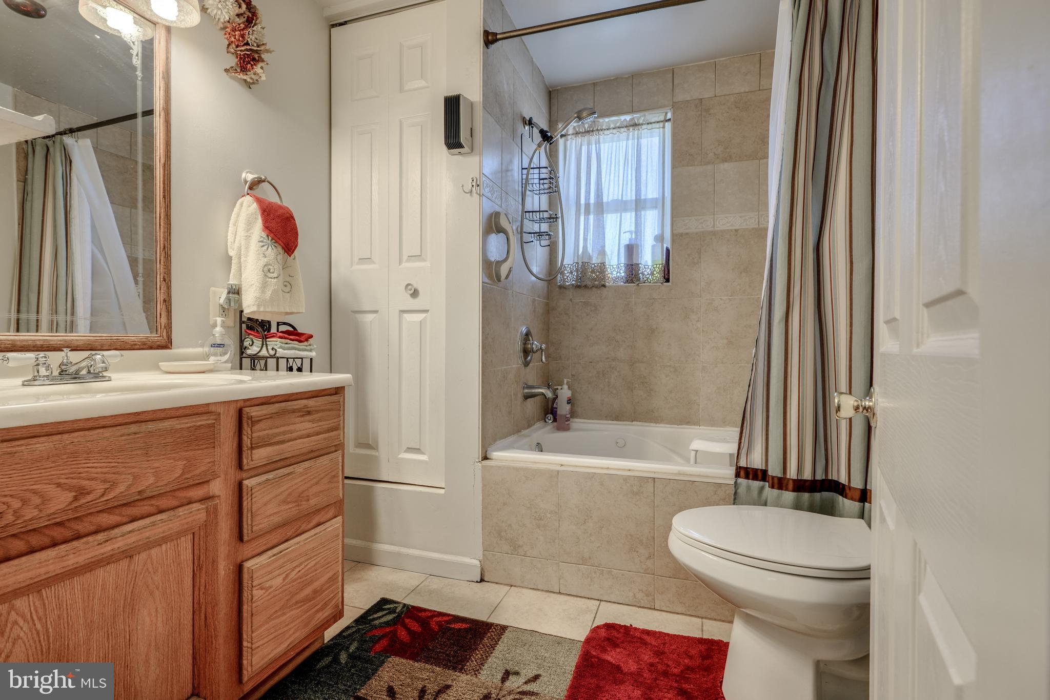 GRAY MANOR - Residential