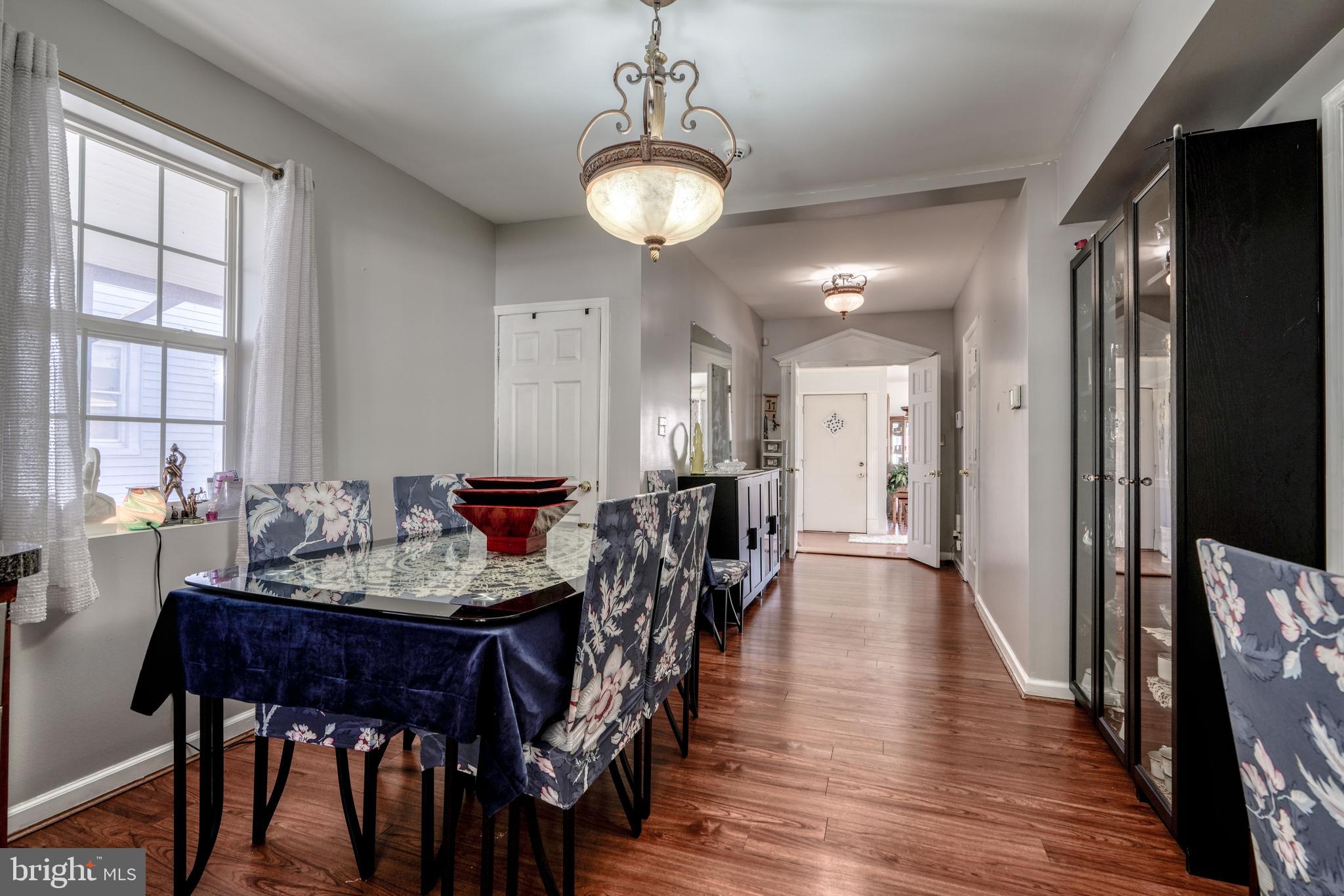 GRAY MANOR - Residential