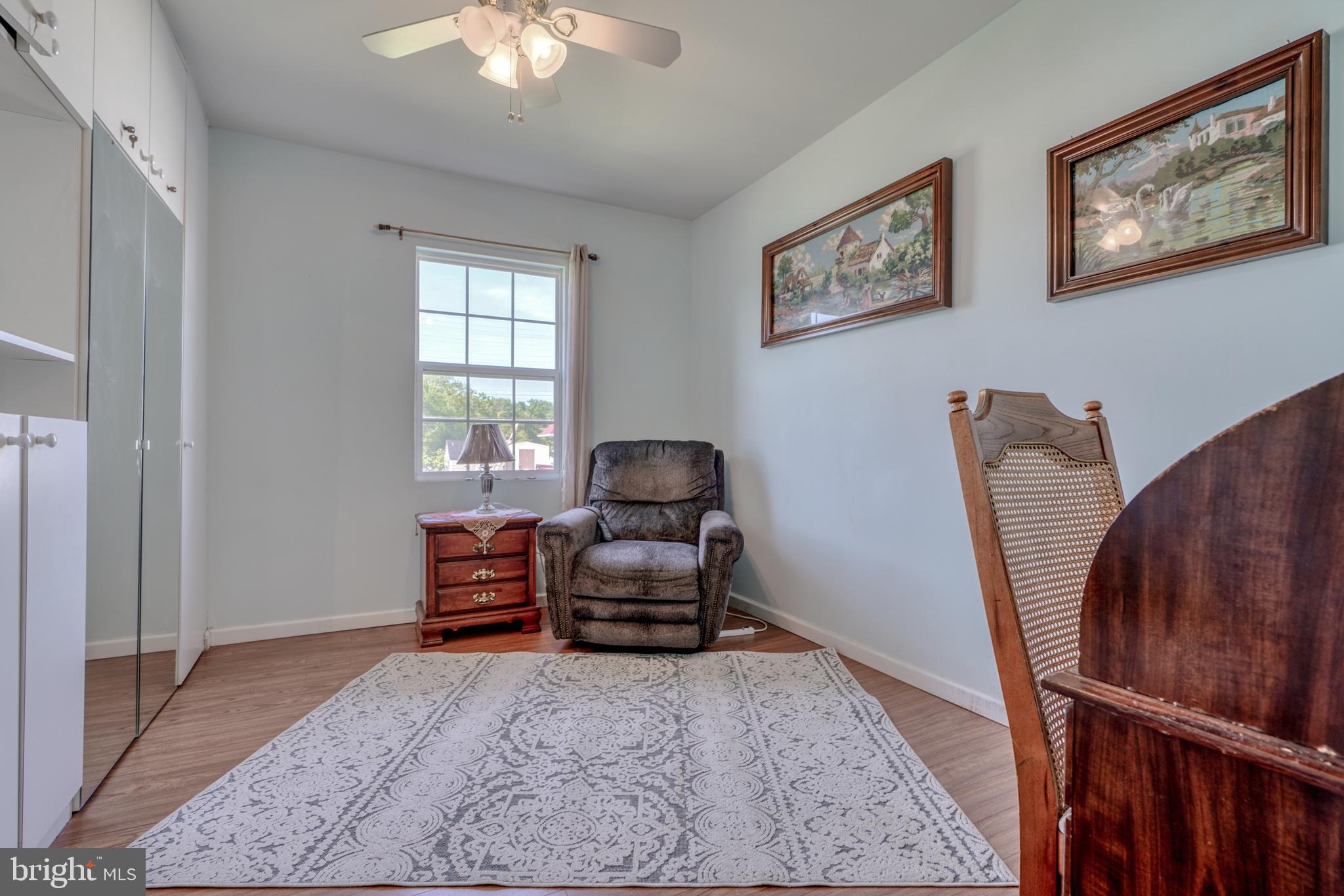 GRAY MANOR - Residential