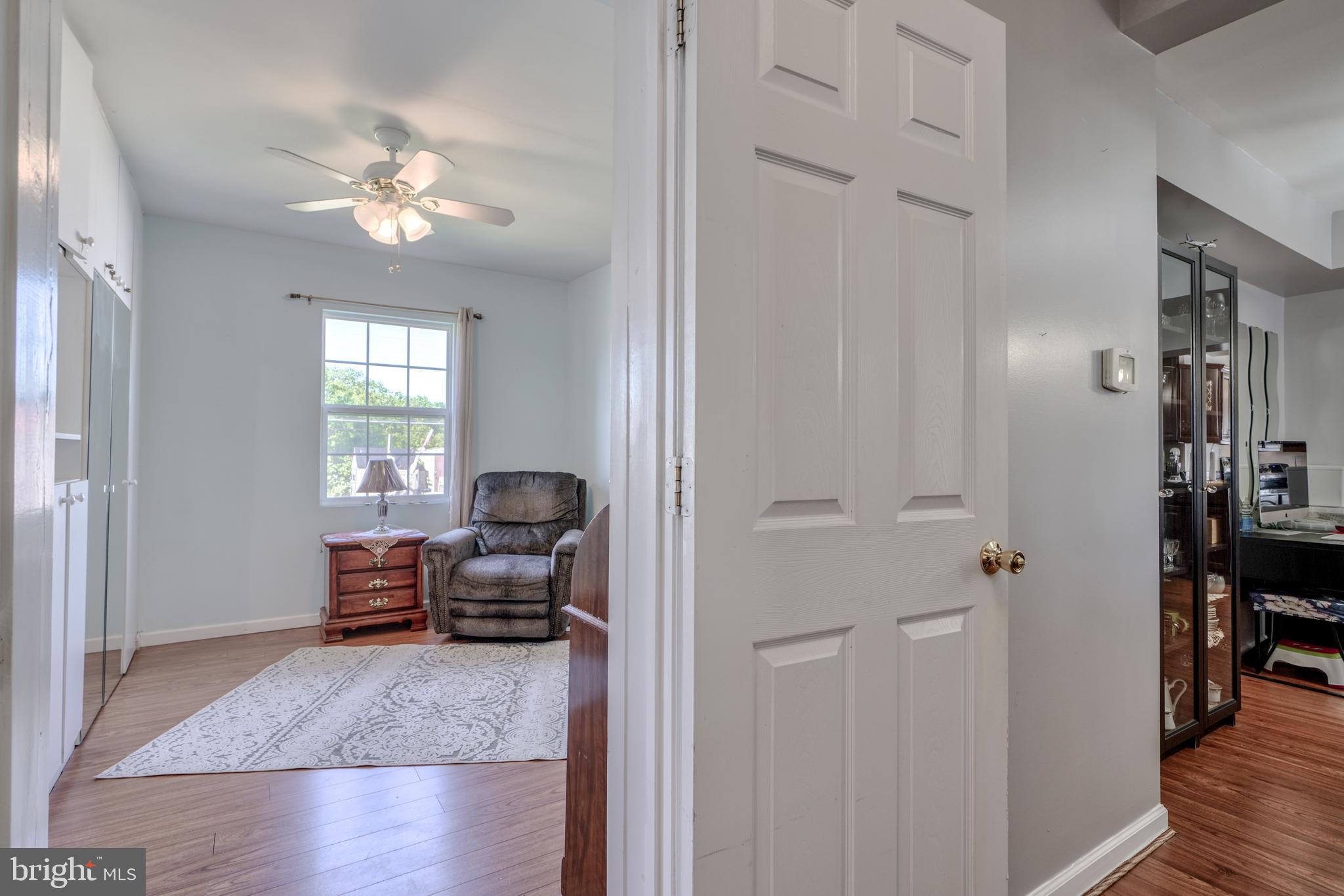 GRAY MANOR - Residential