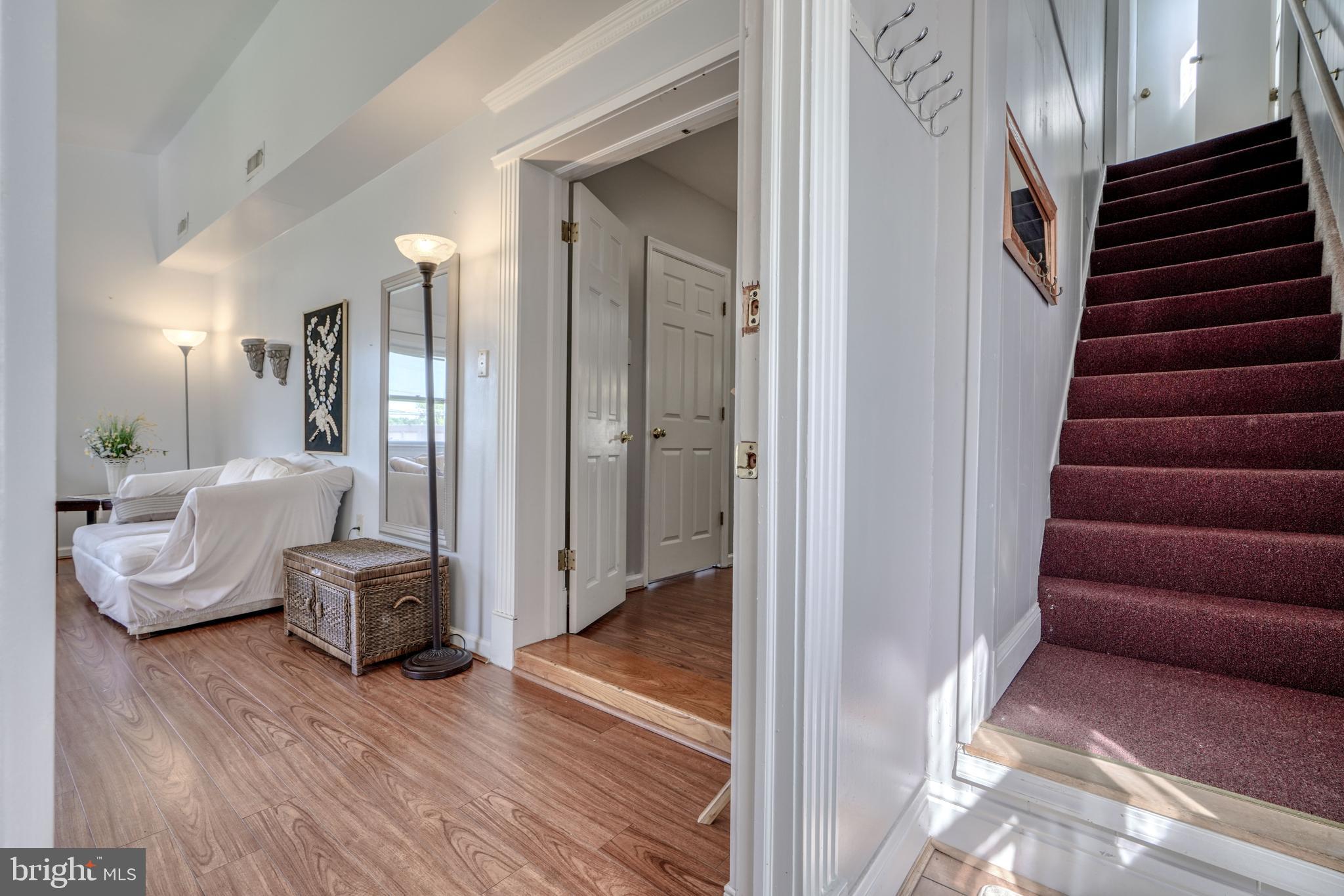 GRAY MANOR - Residential