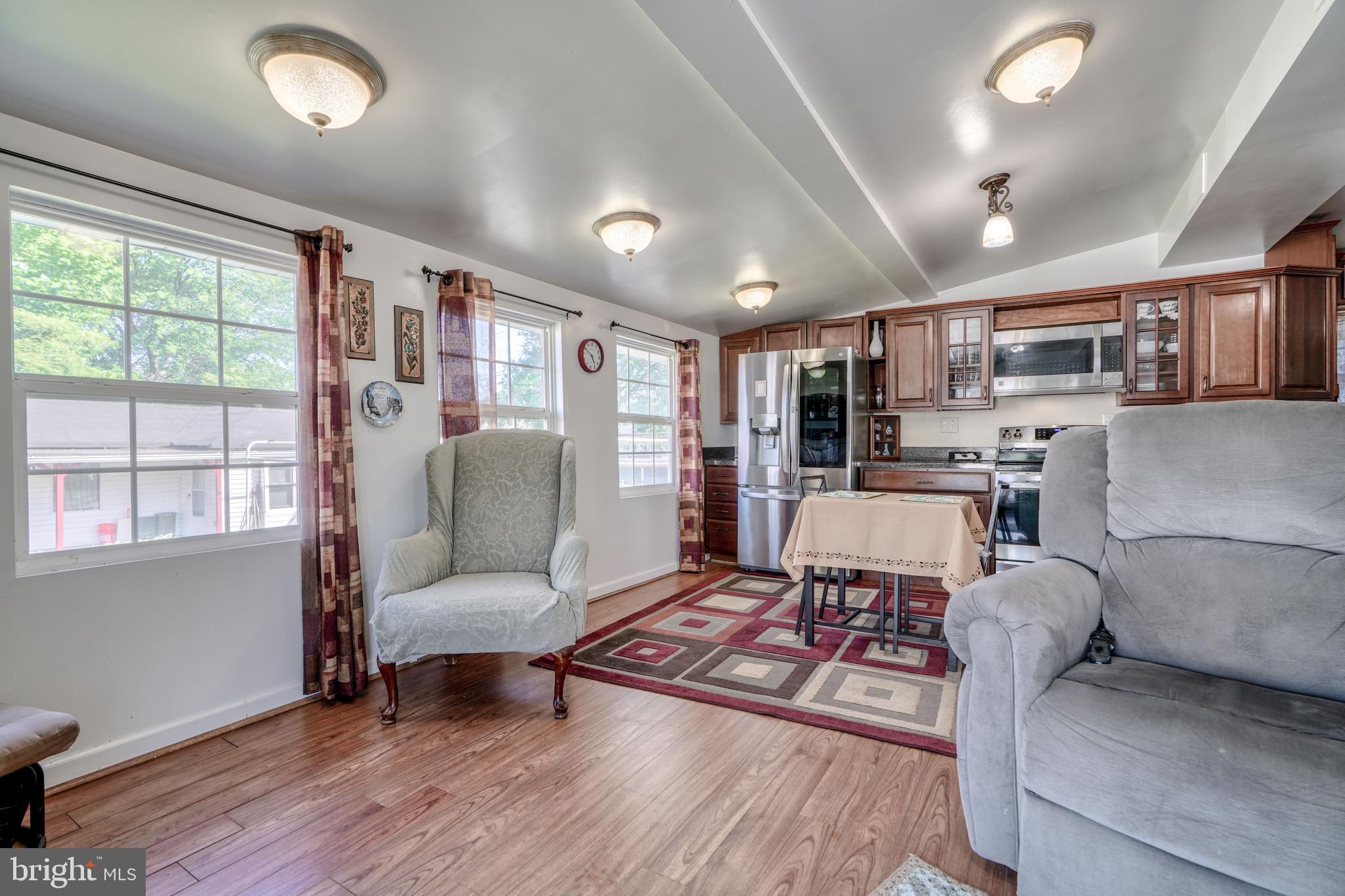 GRAY MANOR - Residential