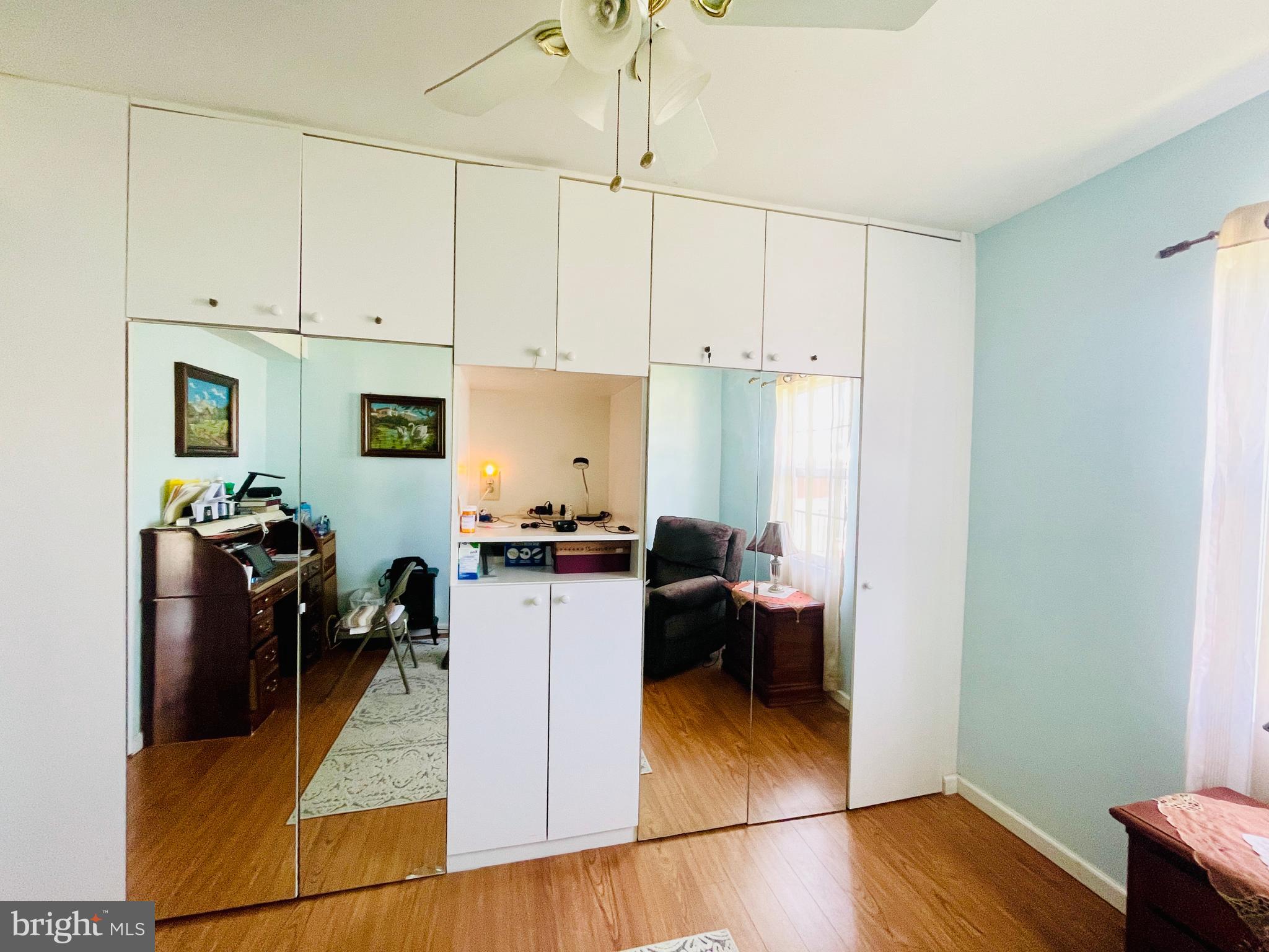 GRAY MANOR - Residential