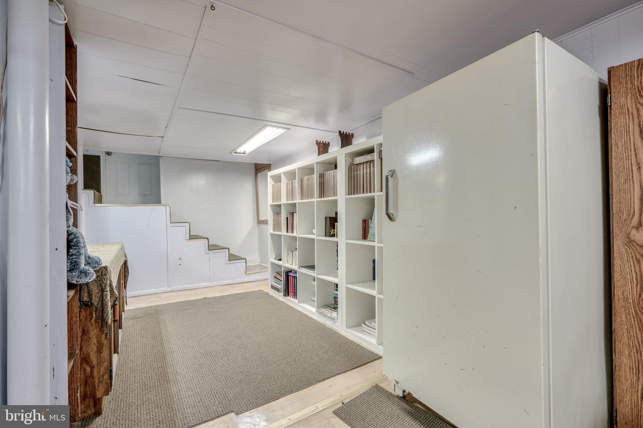 GRAY MANOR - Residential