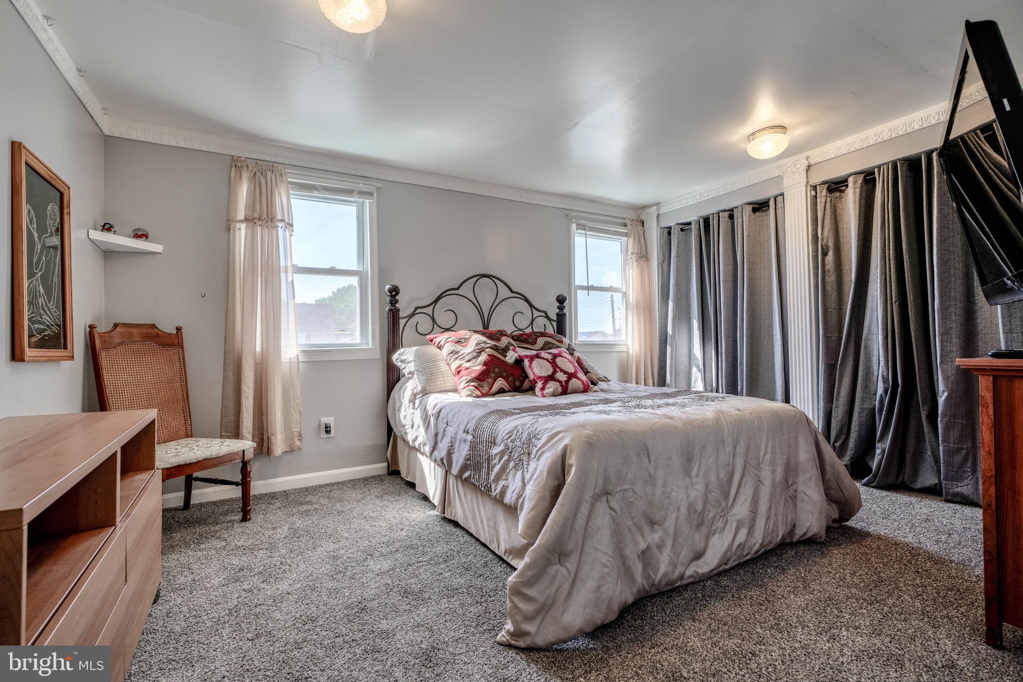 GRAY MANOR - Residential