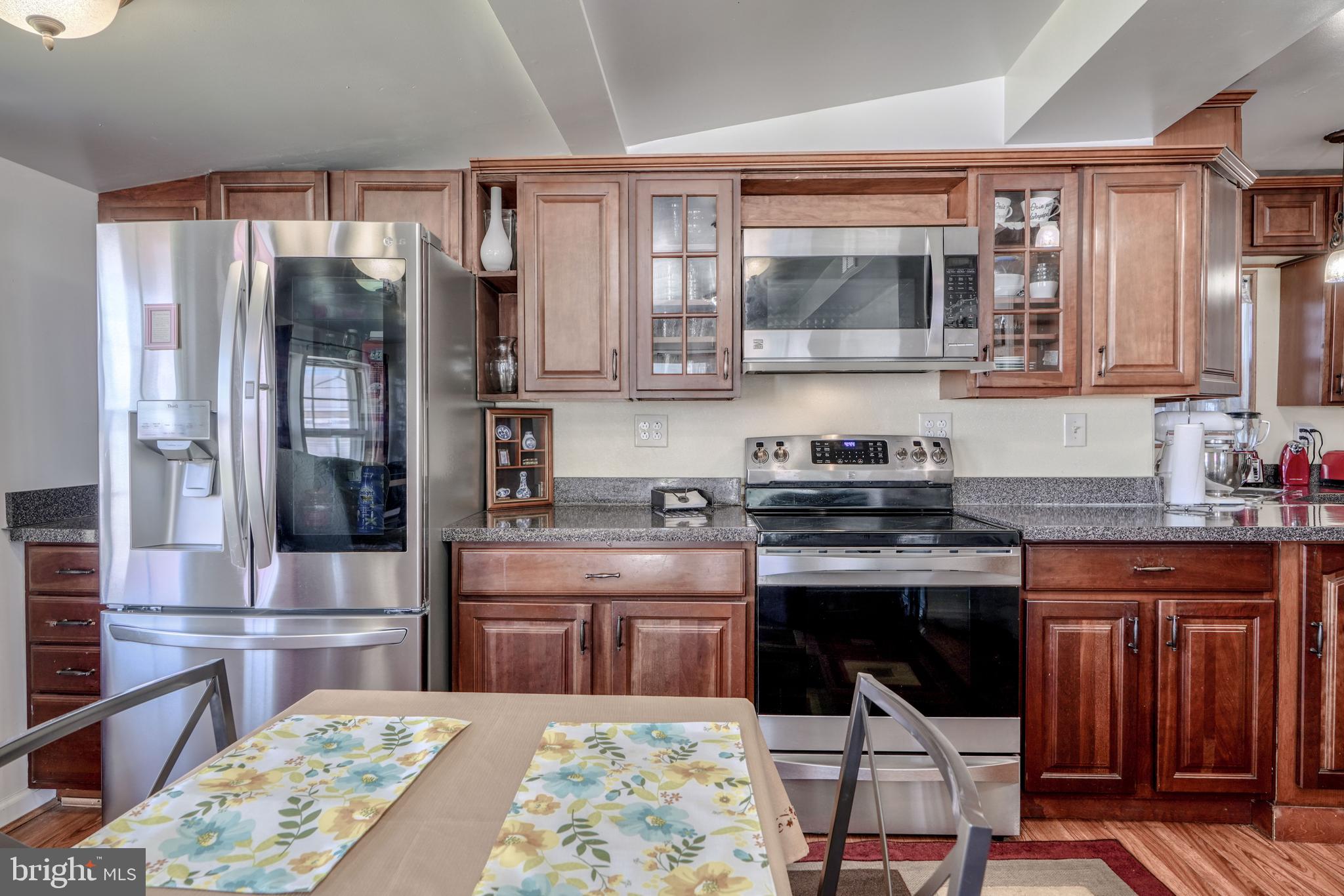 GRAY MANOR - Residential