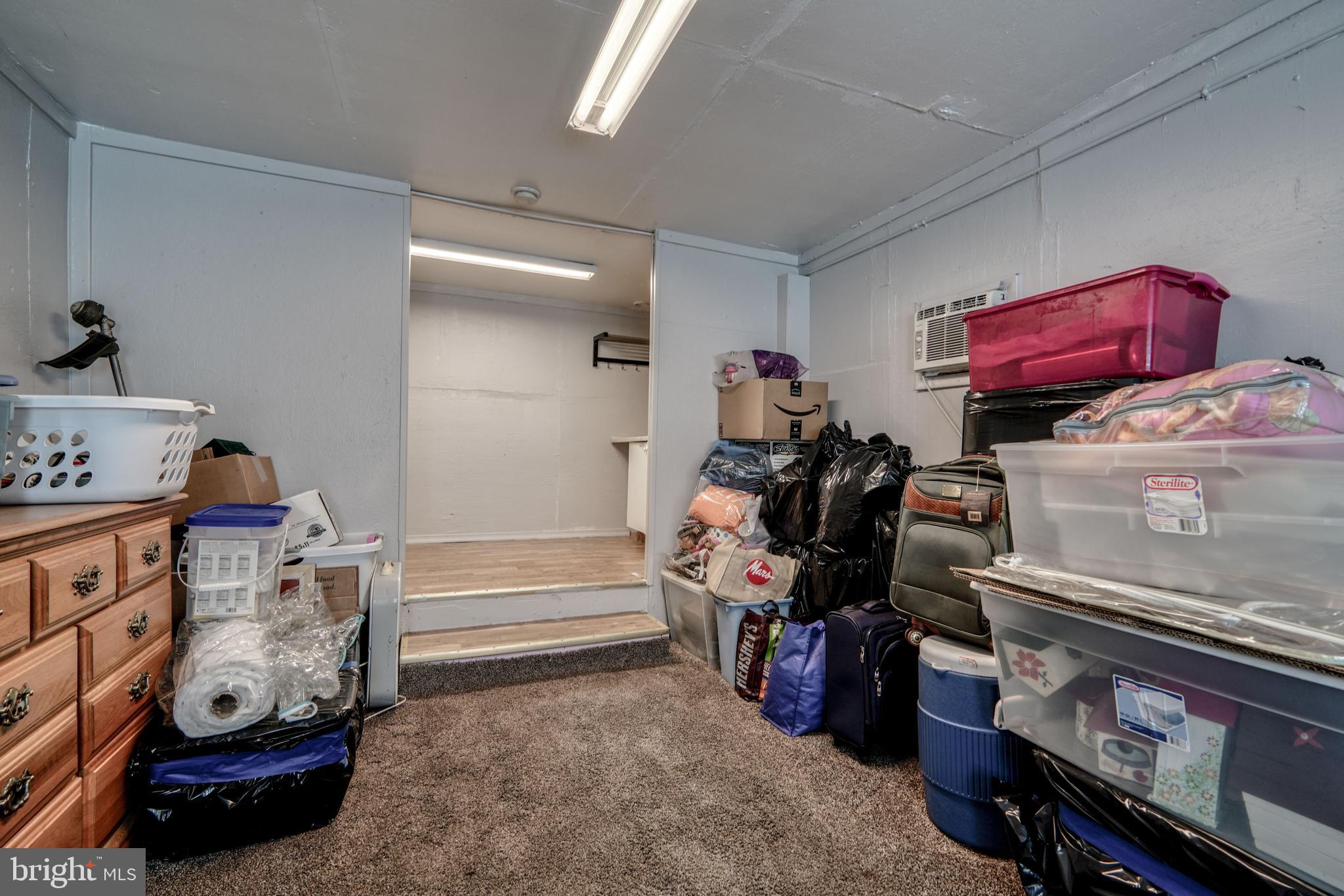 GRAY MANOR - Residential