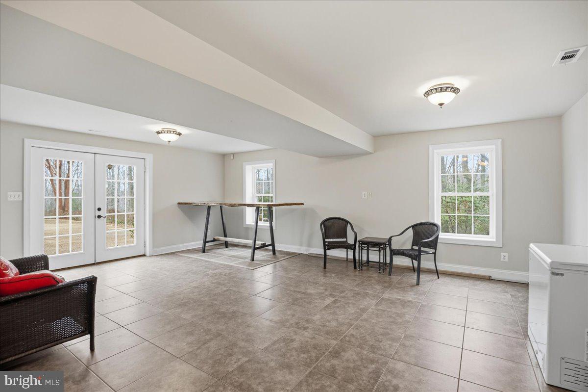 ST LEONARD SHORES - Residential