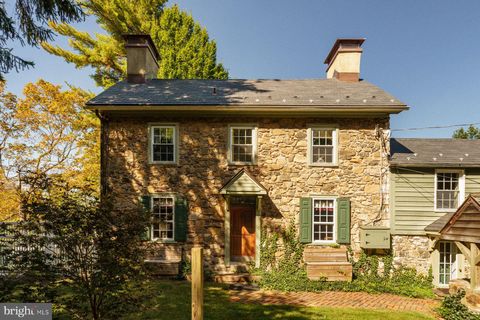 2943 WINDY BUSH ROAD NEWTOWN PA 18940