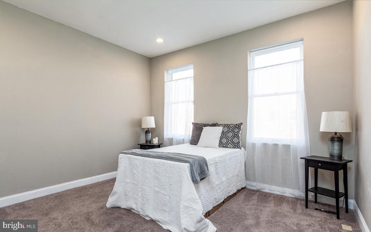 HIGHLANDTOWN - Residential Lease