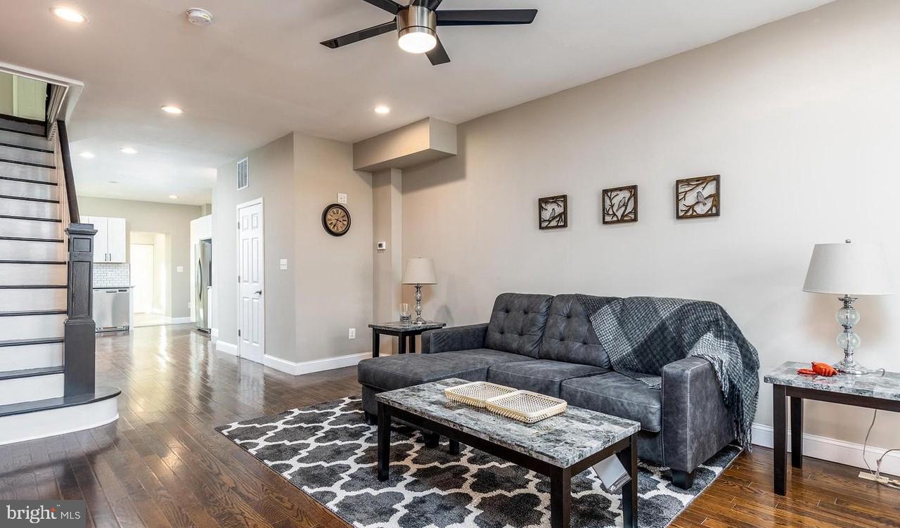 HIGHLANDTOWN - Residential Lease