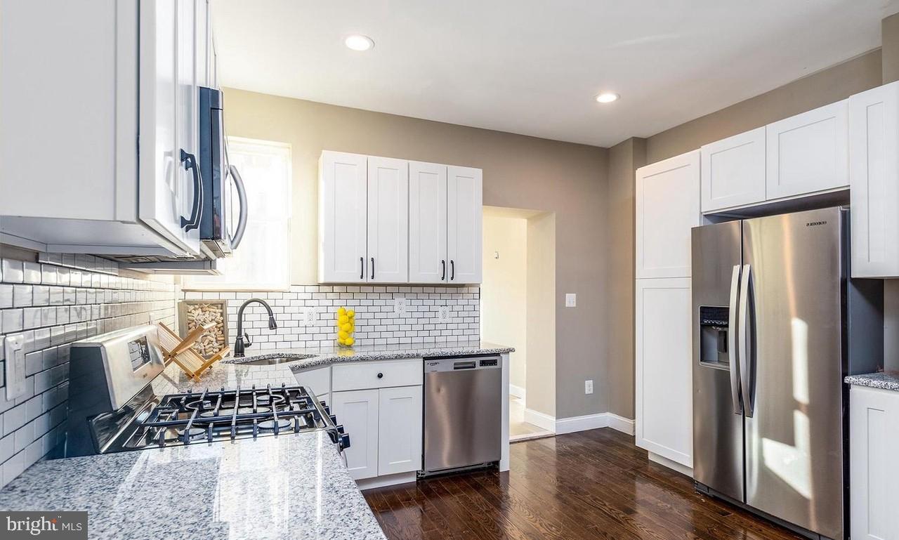 HIGHLANDTOWN - Residential Lease