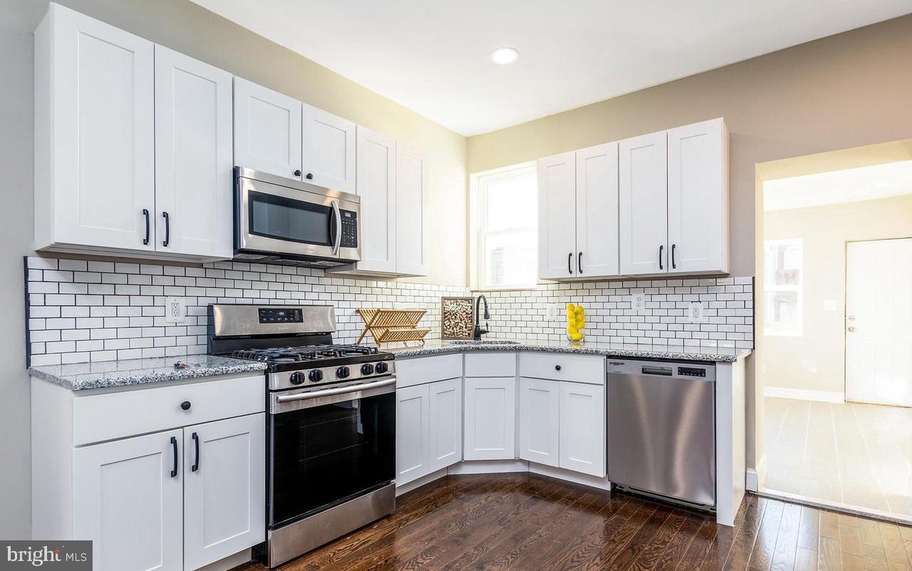 HIGHLANDTOWN - Residential Lease