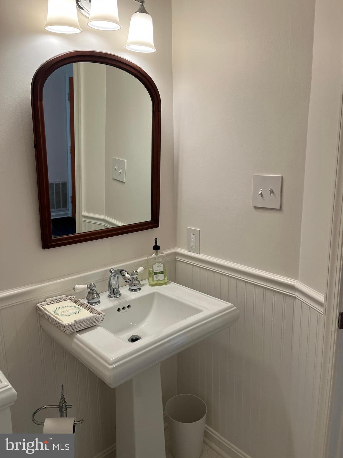 FERNSHIRE FARMS - Residential Lease