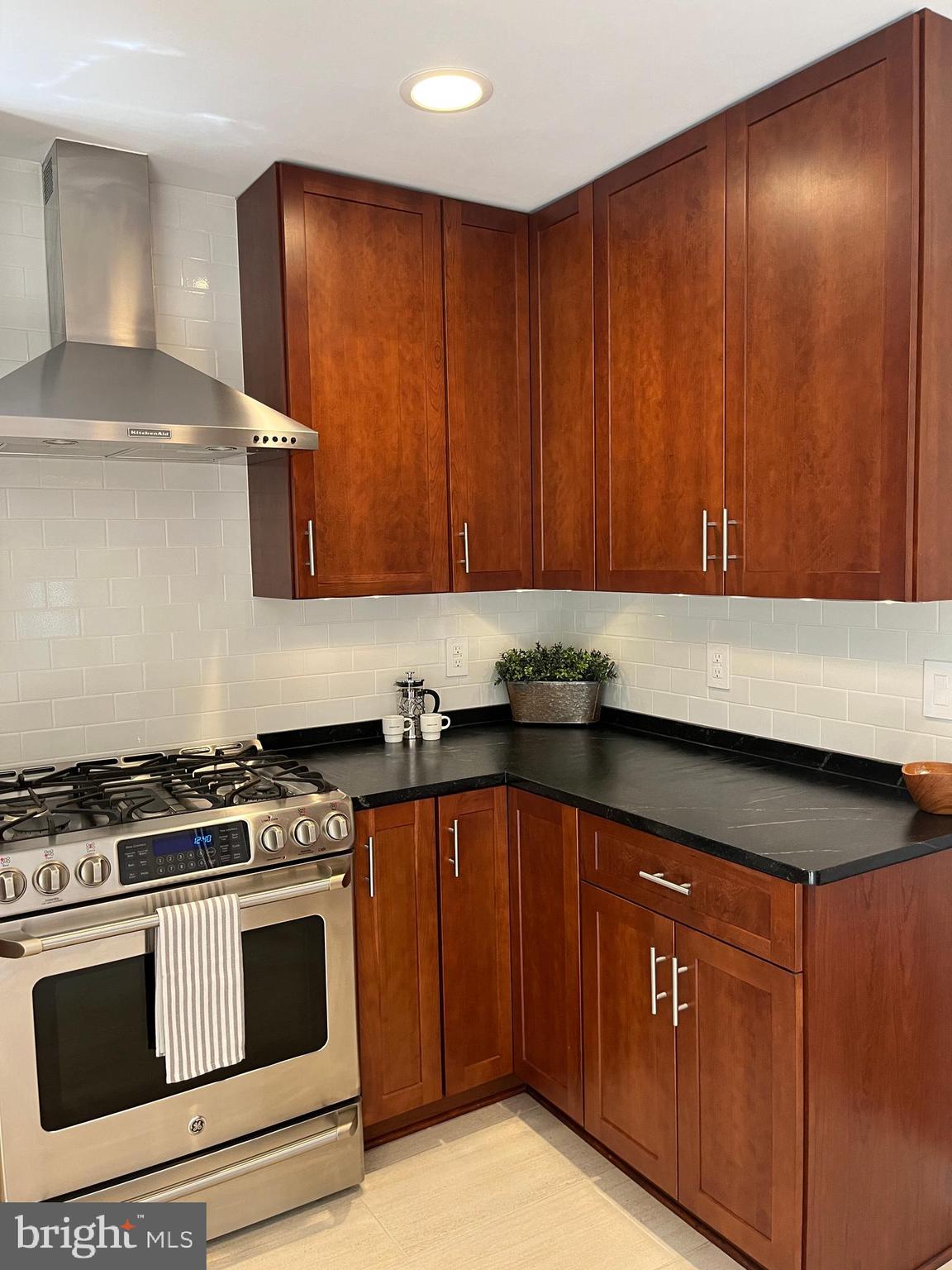 FERNSHIRE FARMS - Residential Lease