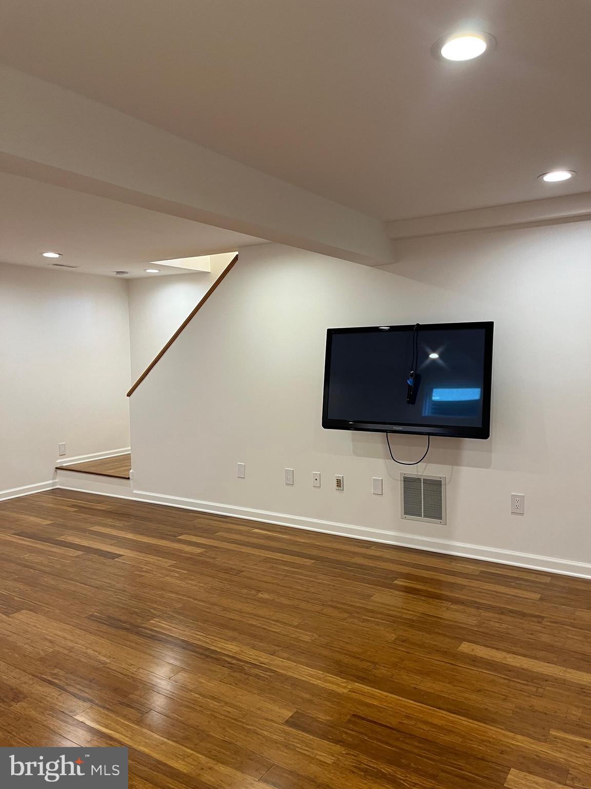 FERNSHIRE FARMS - Residential Lease