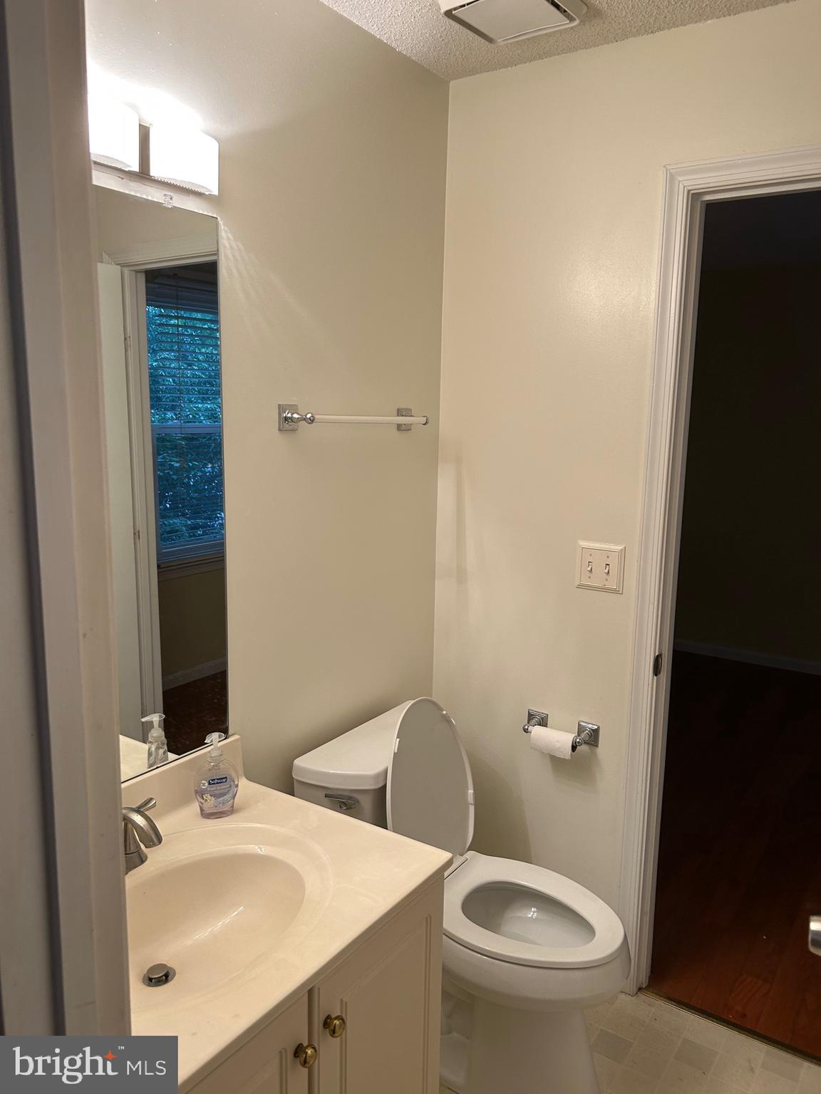 CHURCHILL VIEW - Residential Lease