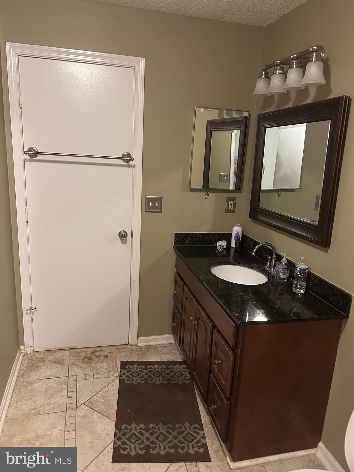 CHURCHILL VIEW - Residential Lease