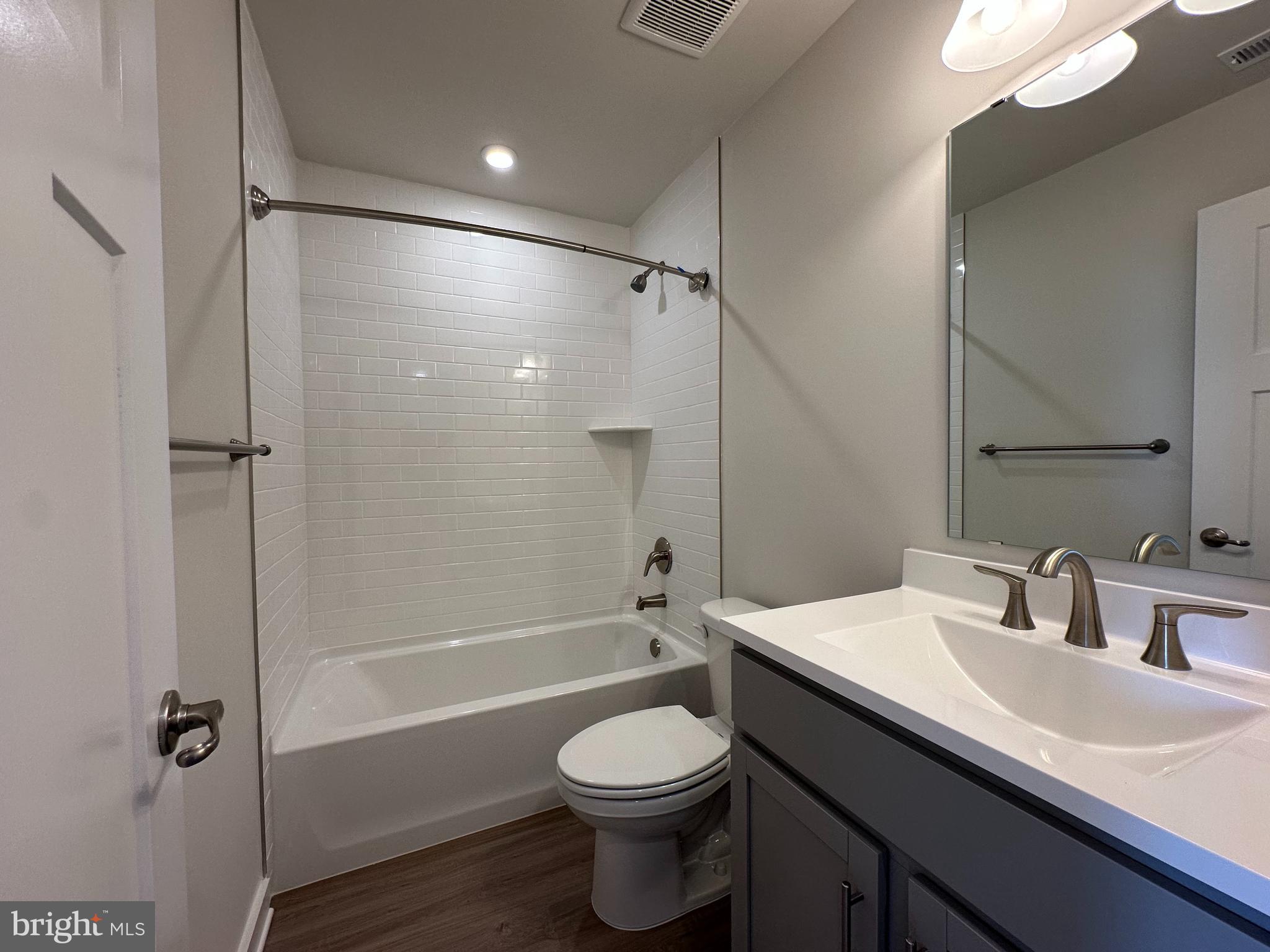 SOUTH BROOK - Residential