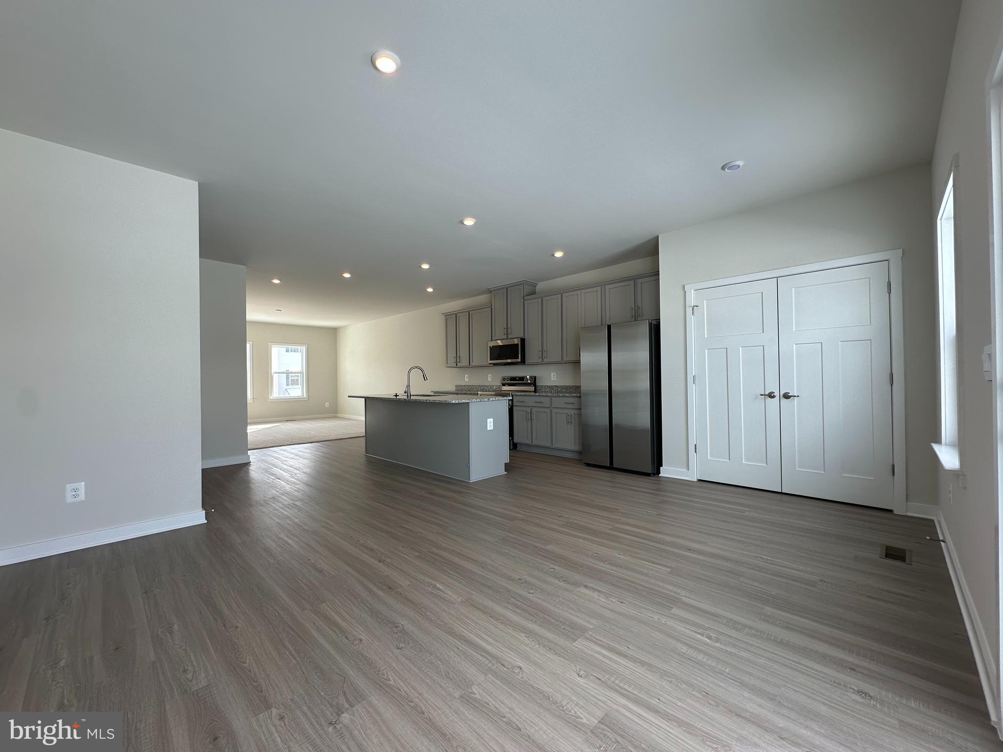 SOUTH BROOK - Residential