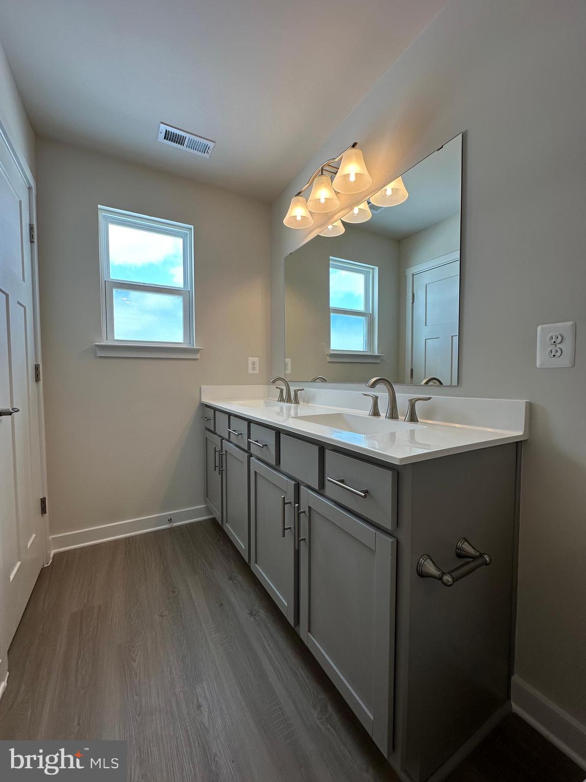 SOUTH BROOK - Residential