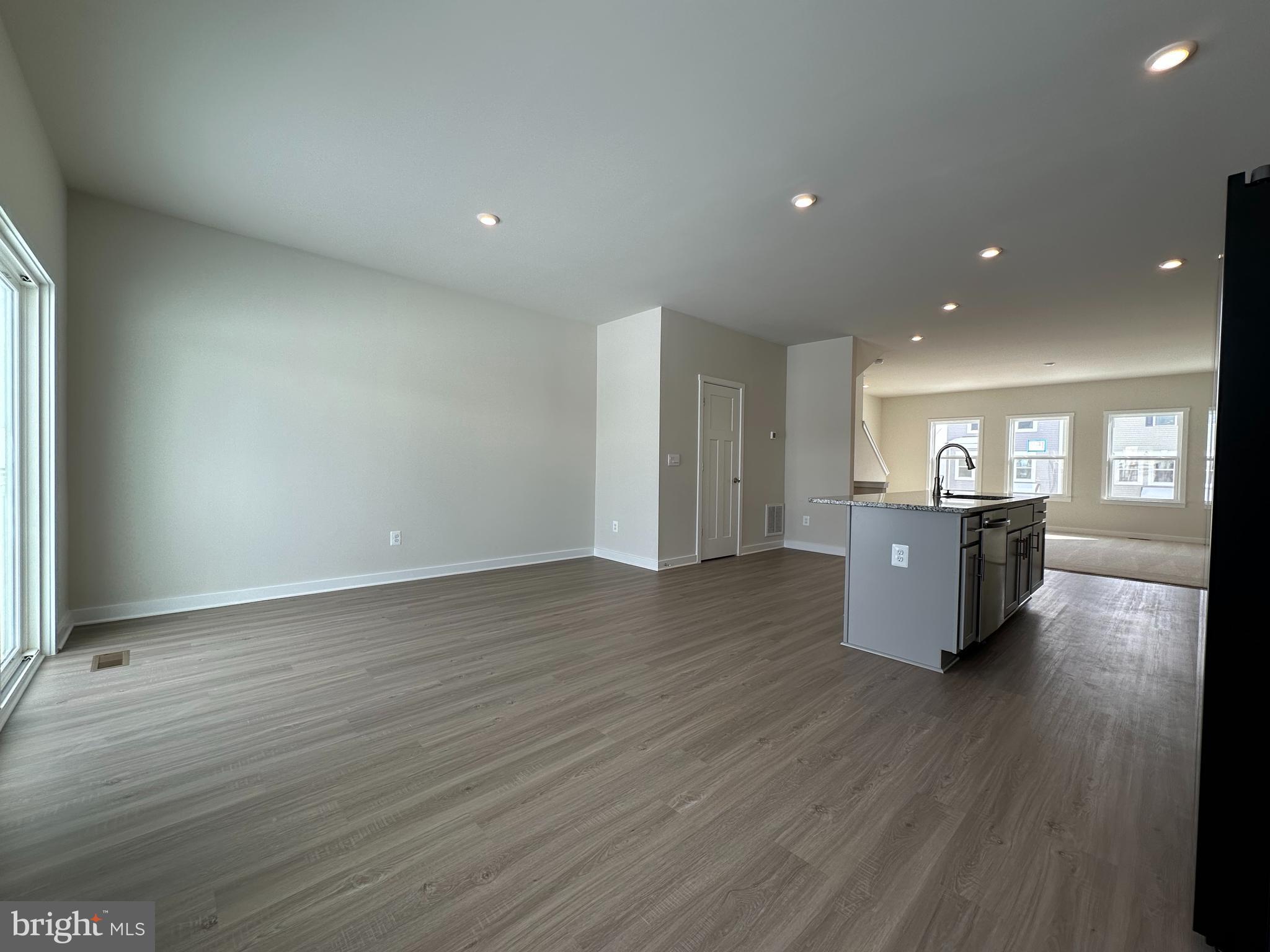 SOUTH BROOK - Residential