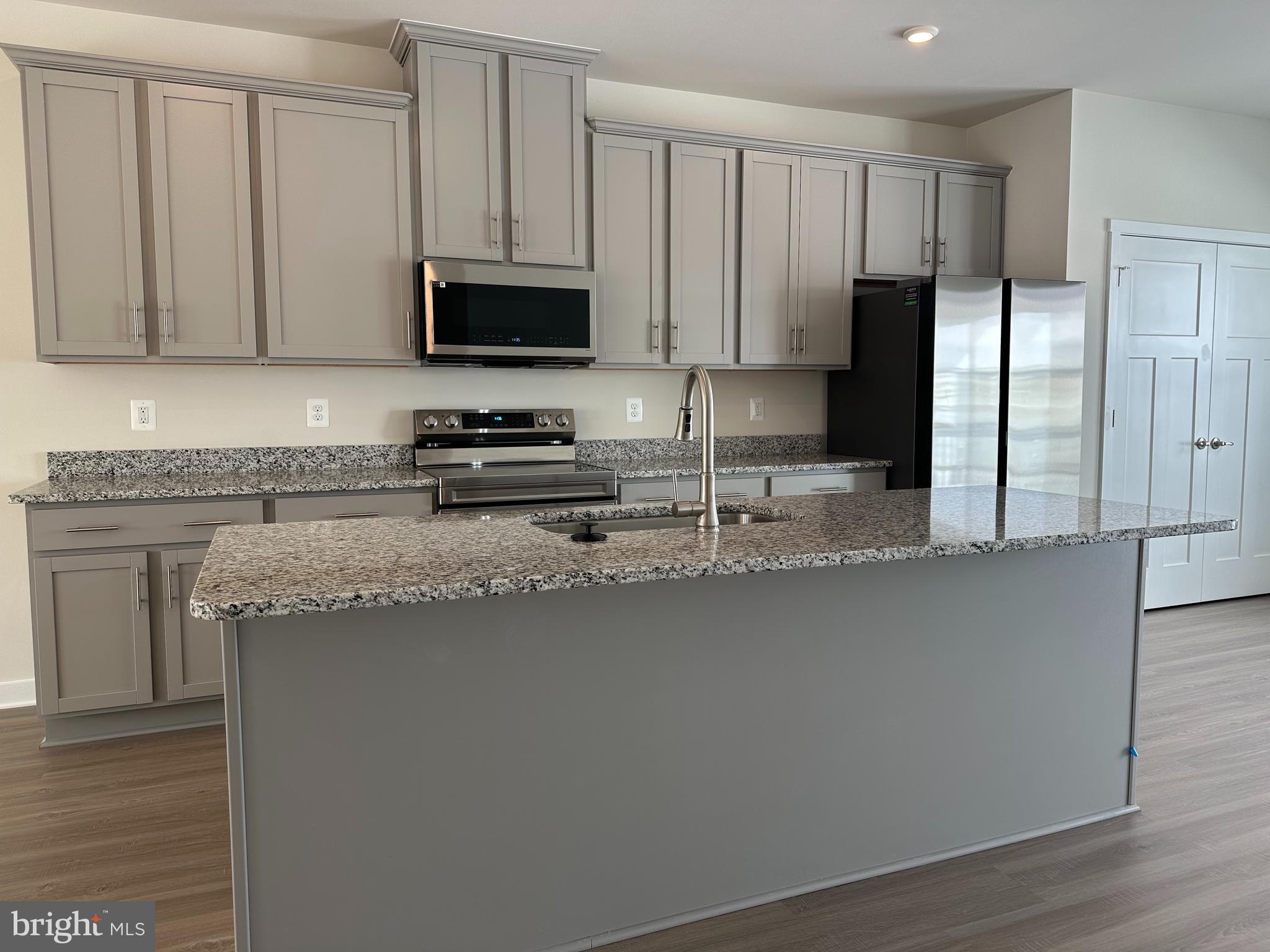 SOUTH BROOK - Residential