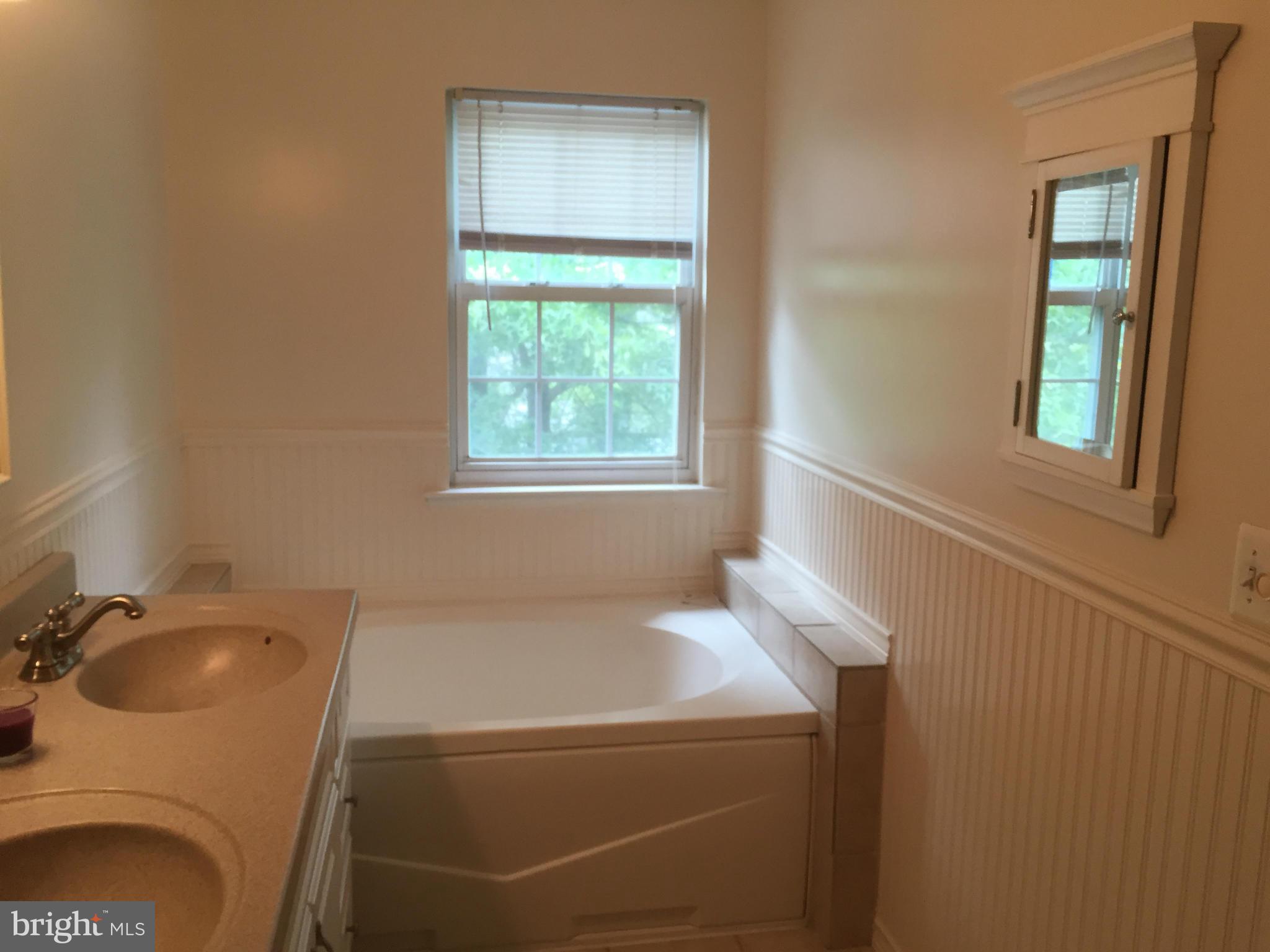 TIDEWATER COLONY - Residential Lease