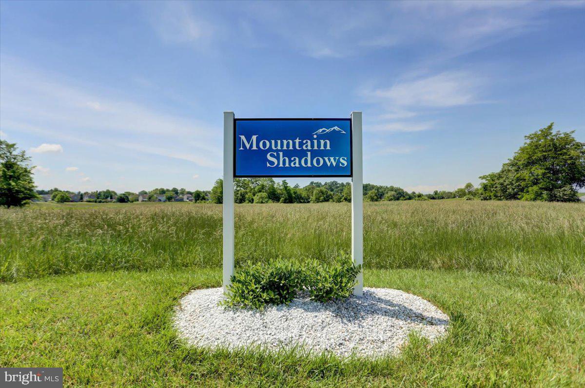 MOUNTAIN SHADOWS - Residential