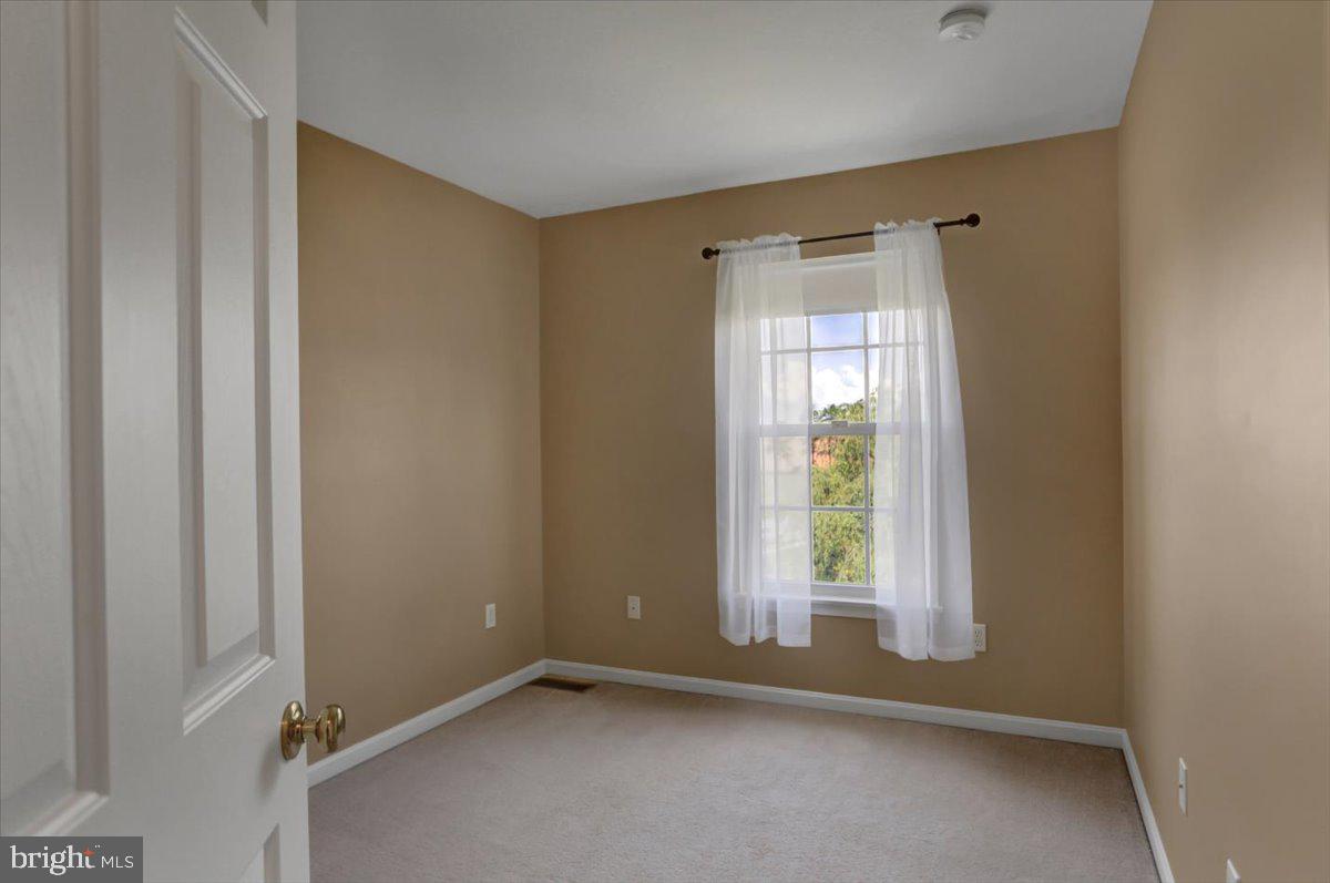 MOUNTAIN SHADOWS - Residential