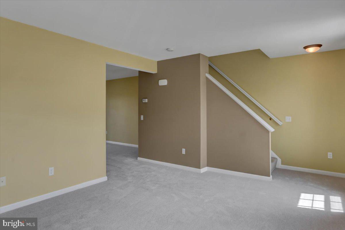 MOUNTAIN SHADOWS - Residential