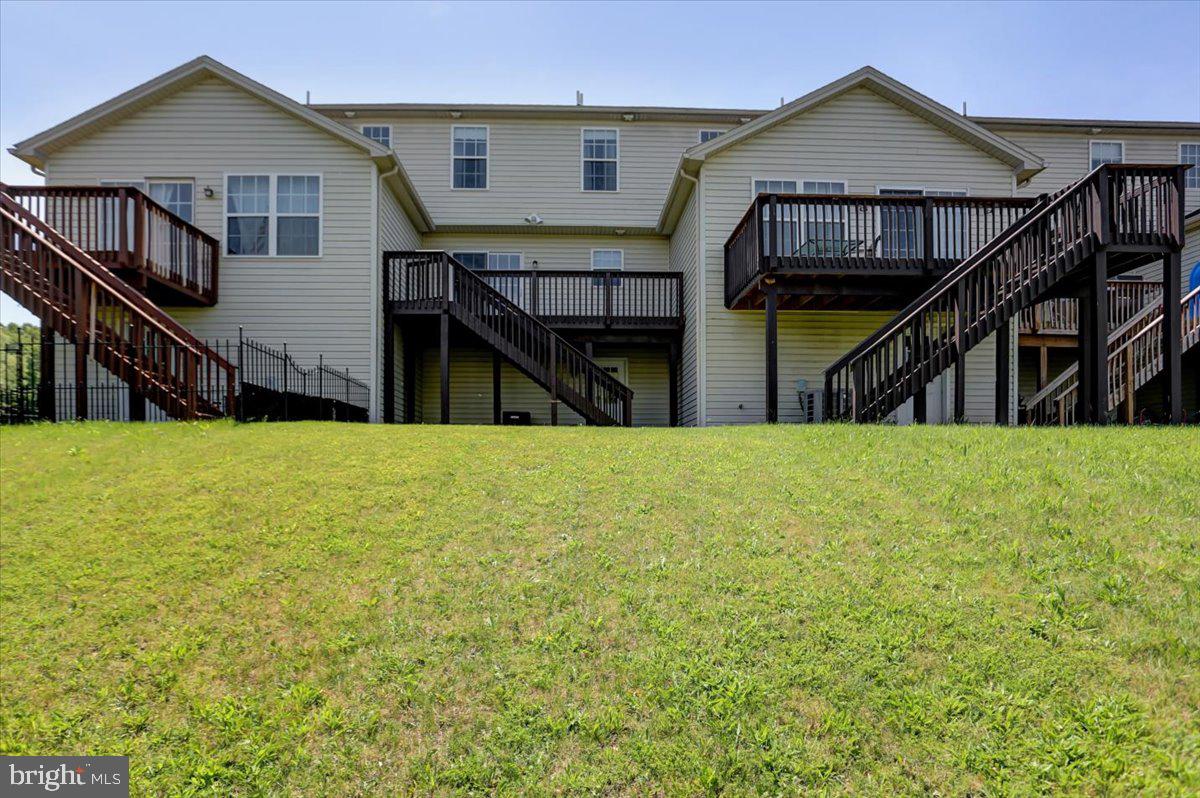 MOUNTAIN SHADOWS - Residential