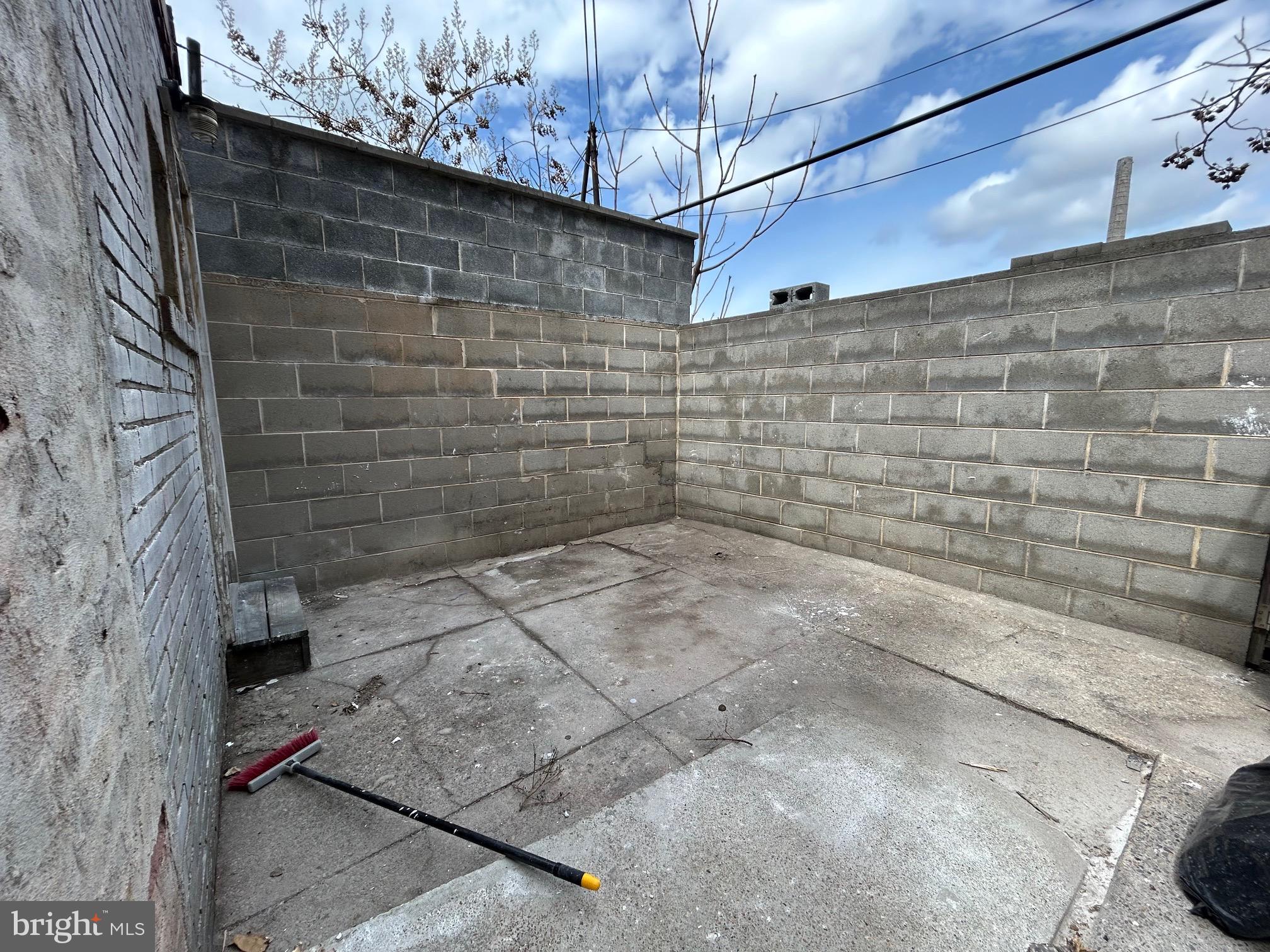 WEST PASSYUNK - Residential Lease