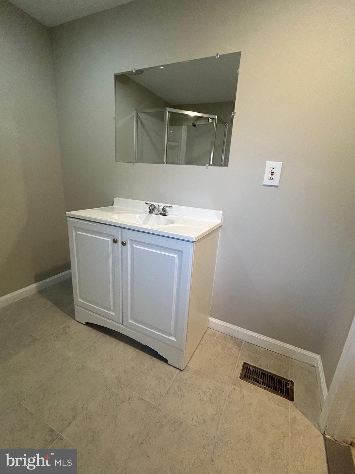 WEST PASSYUNK - Residential Lease