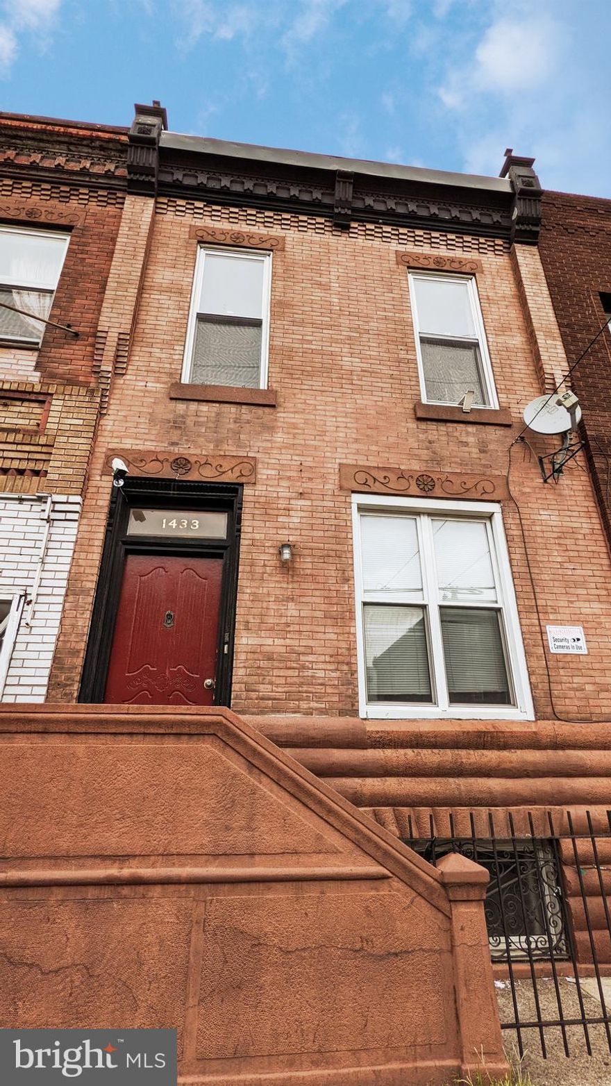 Welcome to this recently updated first-floor 2-bedroom, 1-bathroom rental situated on a highly desirable street in South Philadelphia. Enjoy convenient access to the Broad Street Line, public transportation, Center City, the Sports District, and all the fantastic amenities Passyunk Square has to offer!
Step inside to find a modern, open-concept living space featuring a stylish kitchen with upper and lower wood cabinetry, a stainless steel appliance package—including an electric stove, overhead microwave, dishwasher, garbage disposal, and refrigerator—as well as a pantry for extra storage. The spacious countertop offers room for barstools, perfect for casual dining. The living room/kitchen combination leads down the hallway to two well-sized bedrooms with recessed lighting, generous closet space, and oversized windows that flood the rooms with natural sunlight. The updated bathroom features a sleek three-piece design with a shower stall. To top it off, a private rear yard provides the perfect outdoor space for relaxing or entertaining.  Access to a large, semi-finished basement with laundry.  Don’t miss out on this incredible rental opportunity in one of Philadelphia’s most sought-after neighborhoods! Schedule your showing today!