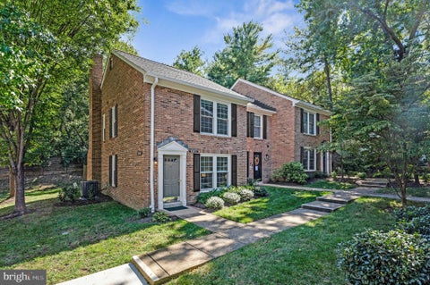 Photo of 2560 - A Arlington Mill Drive #1, ARLINGTON, VA 22206 (MLS # VAAR2078926)