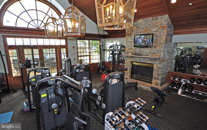 RIVER CREEK - Residential