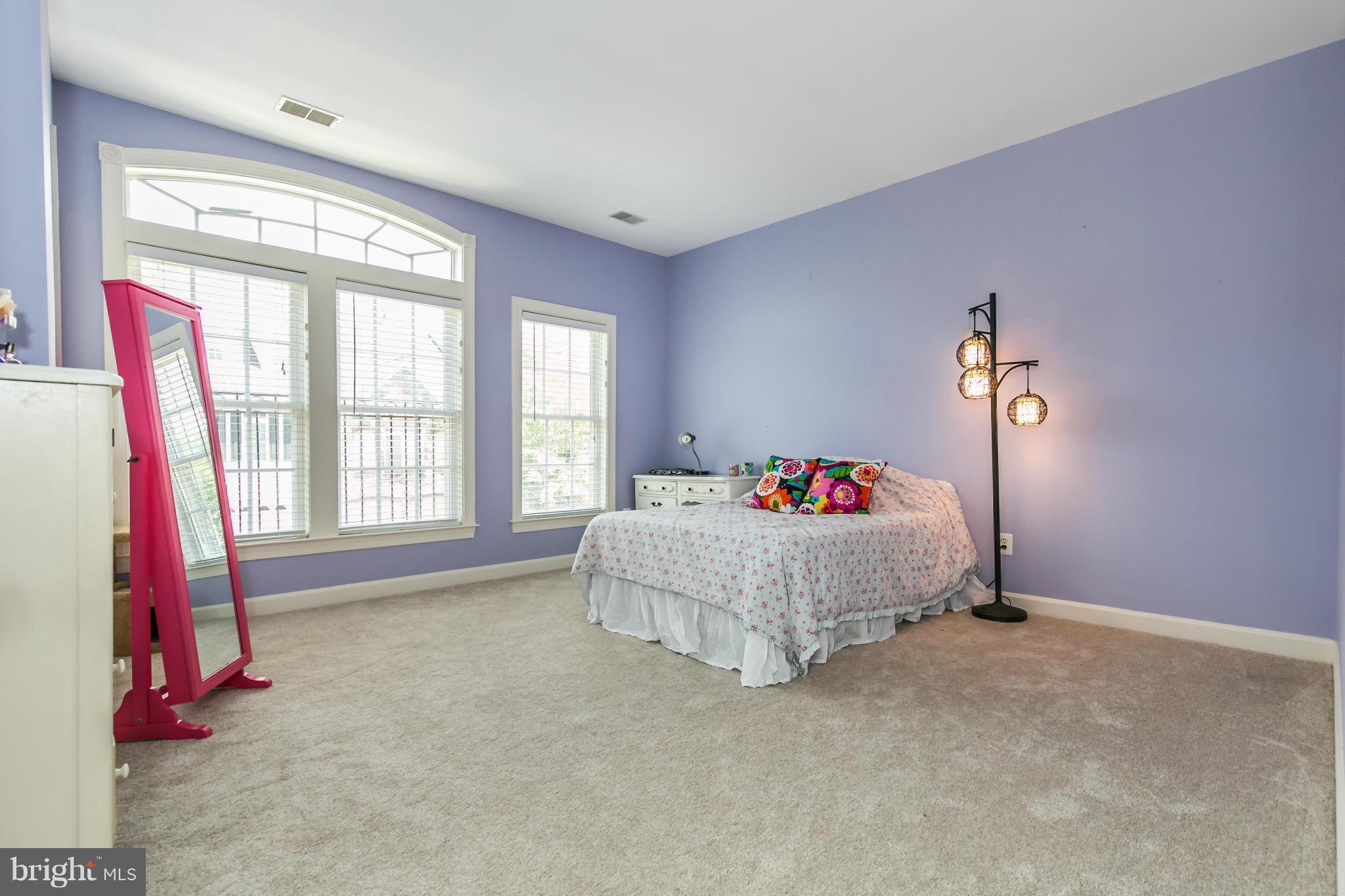 RIVER CREEK - Residential