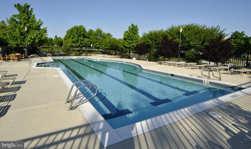 RIVER CREEK - Residential