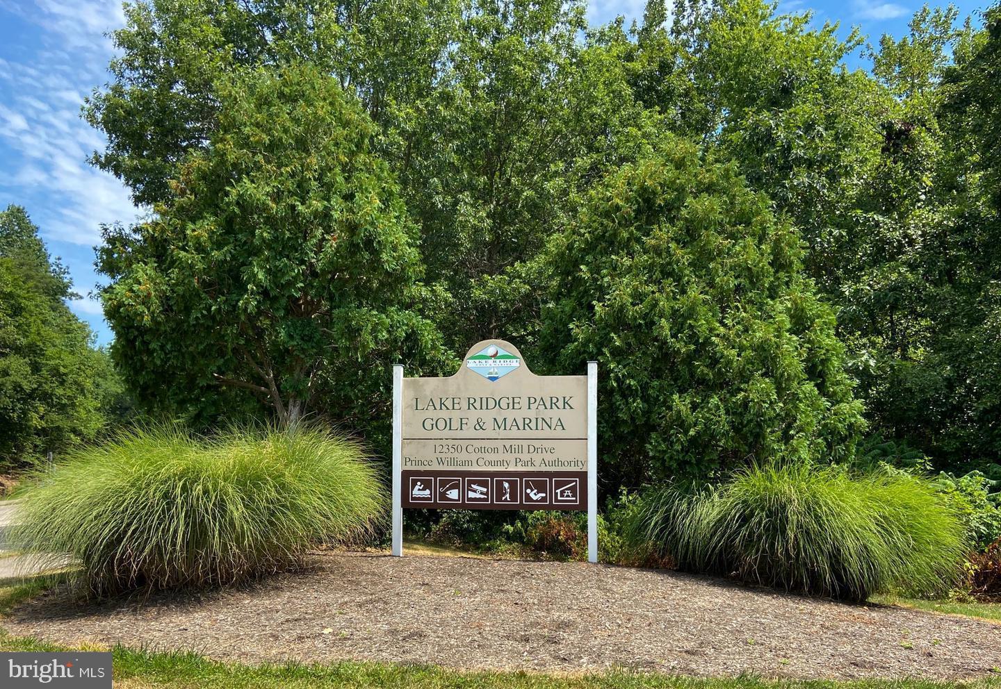 LAKE RIDGE - Residential