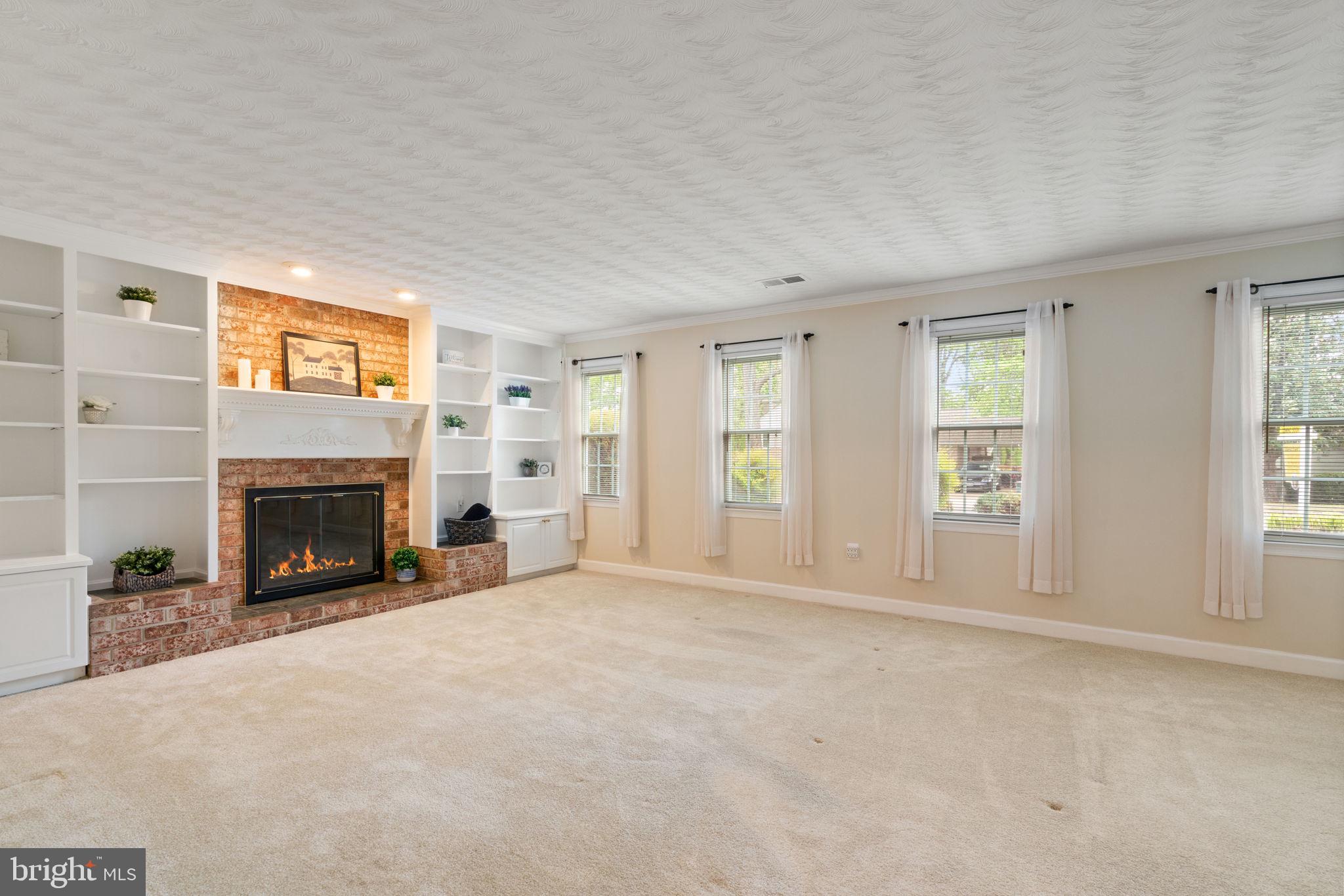 LAKE RIDGE - Residential