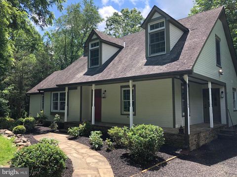 Homes For Rent - 7630 Enon Church Road<br/> THE PLAINS, VA 20198