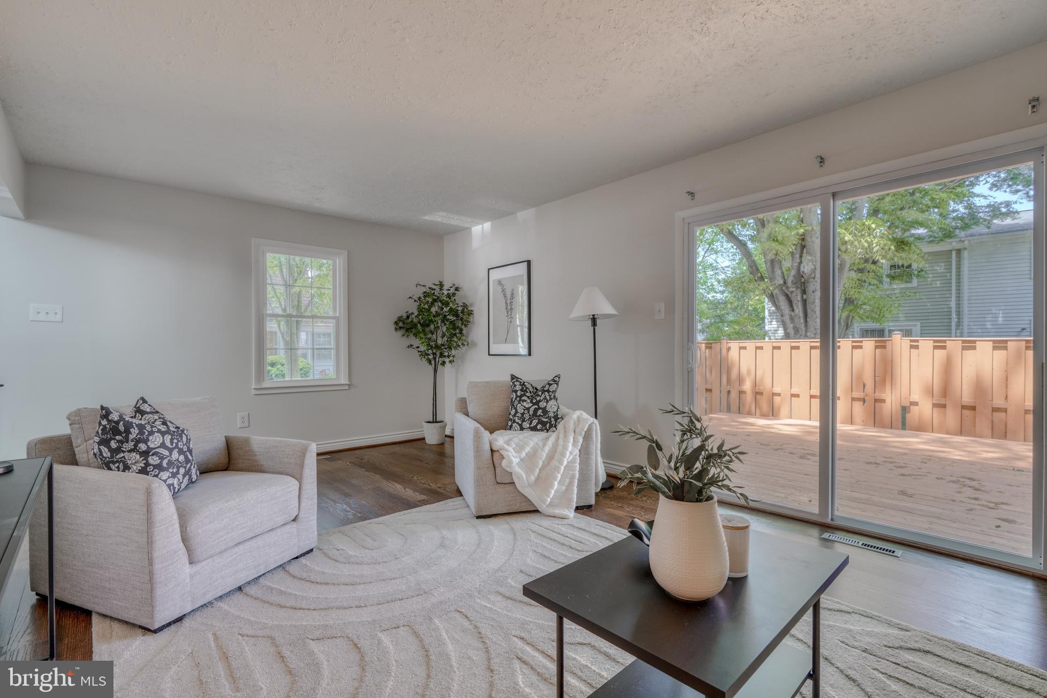 CROFTON SQUARE - Residential