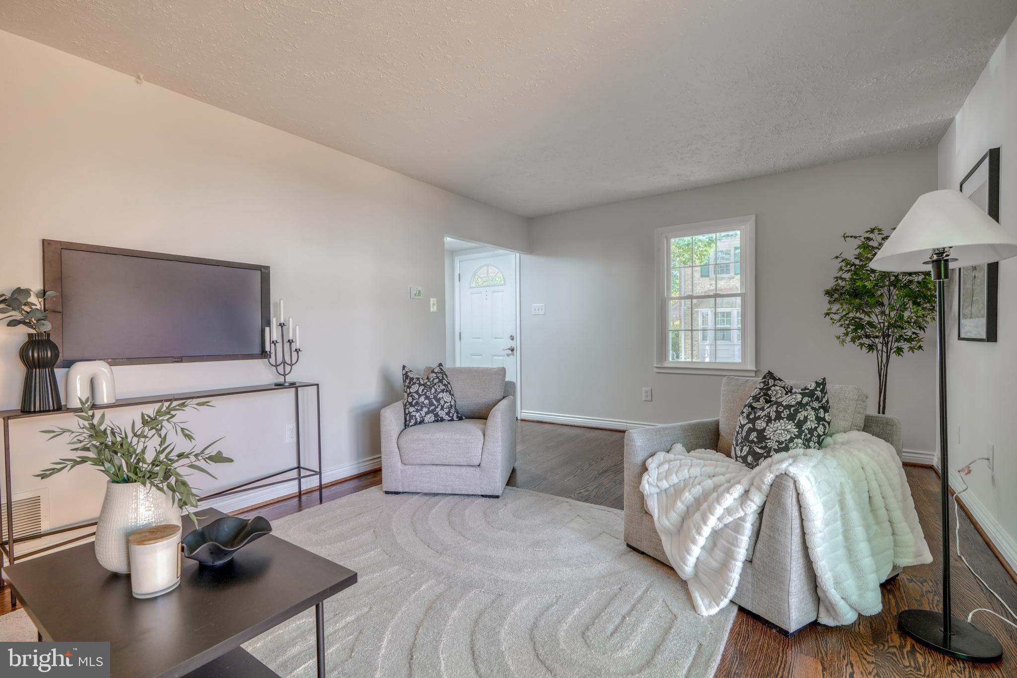 CROFTON SQUARE - Residential