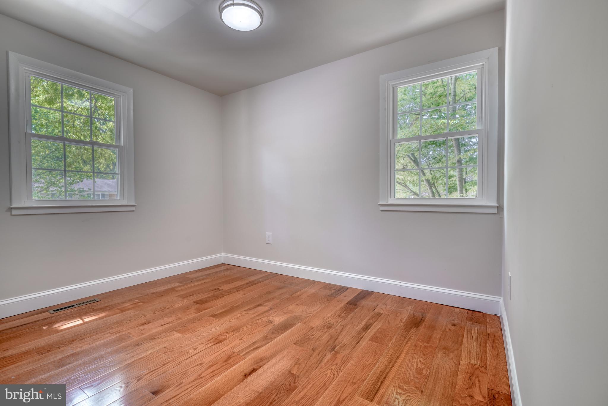 CROFTON SQUARE - Residential