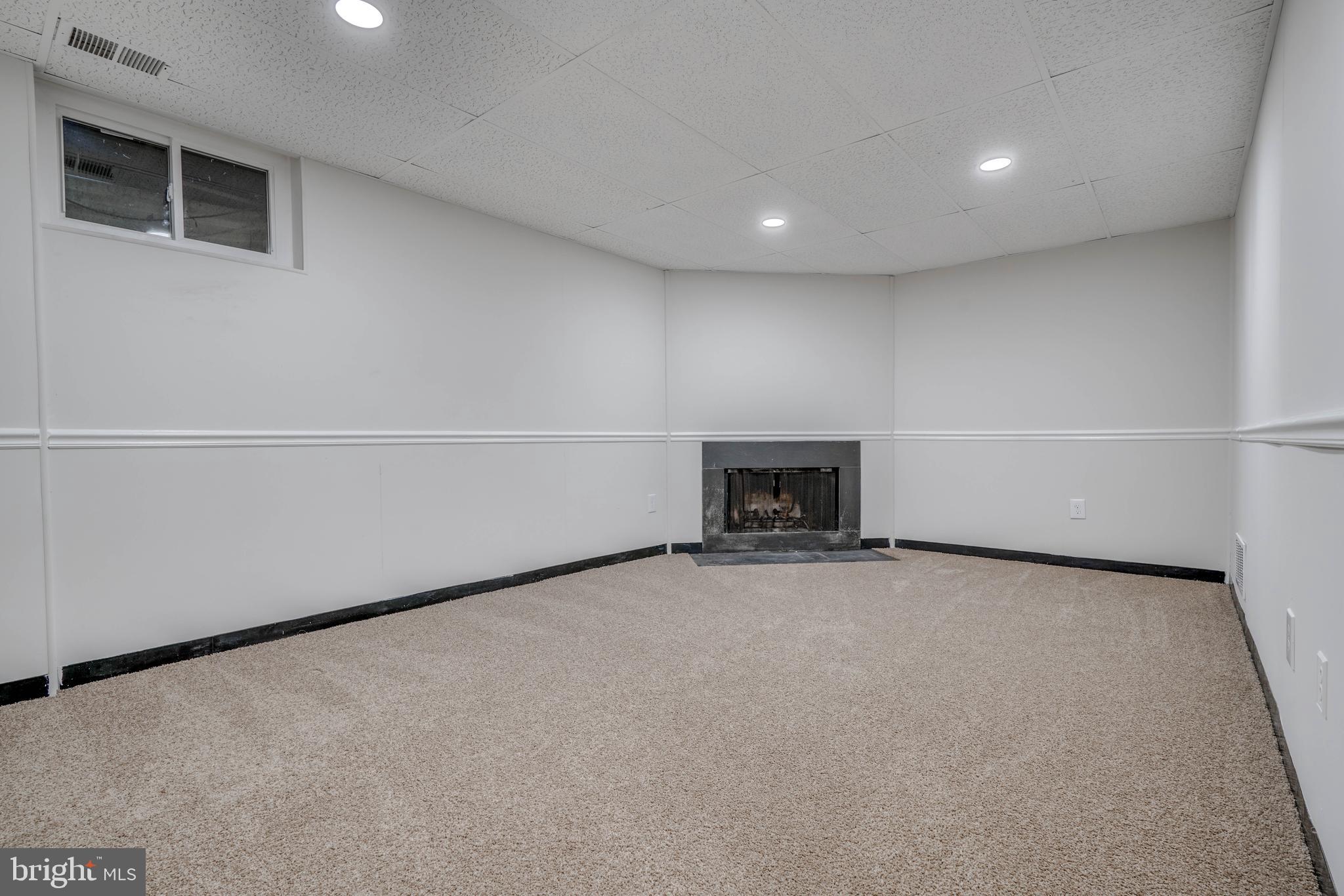 CROFTON SQUARE - Residential