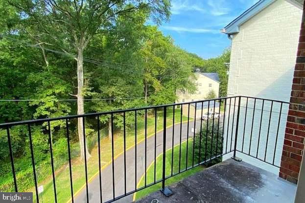 MONTPELIER VILLAGE - Residential Lease