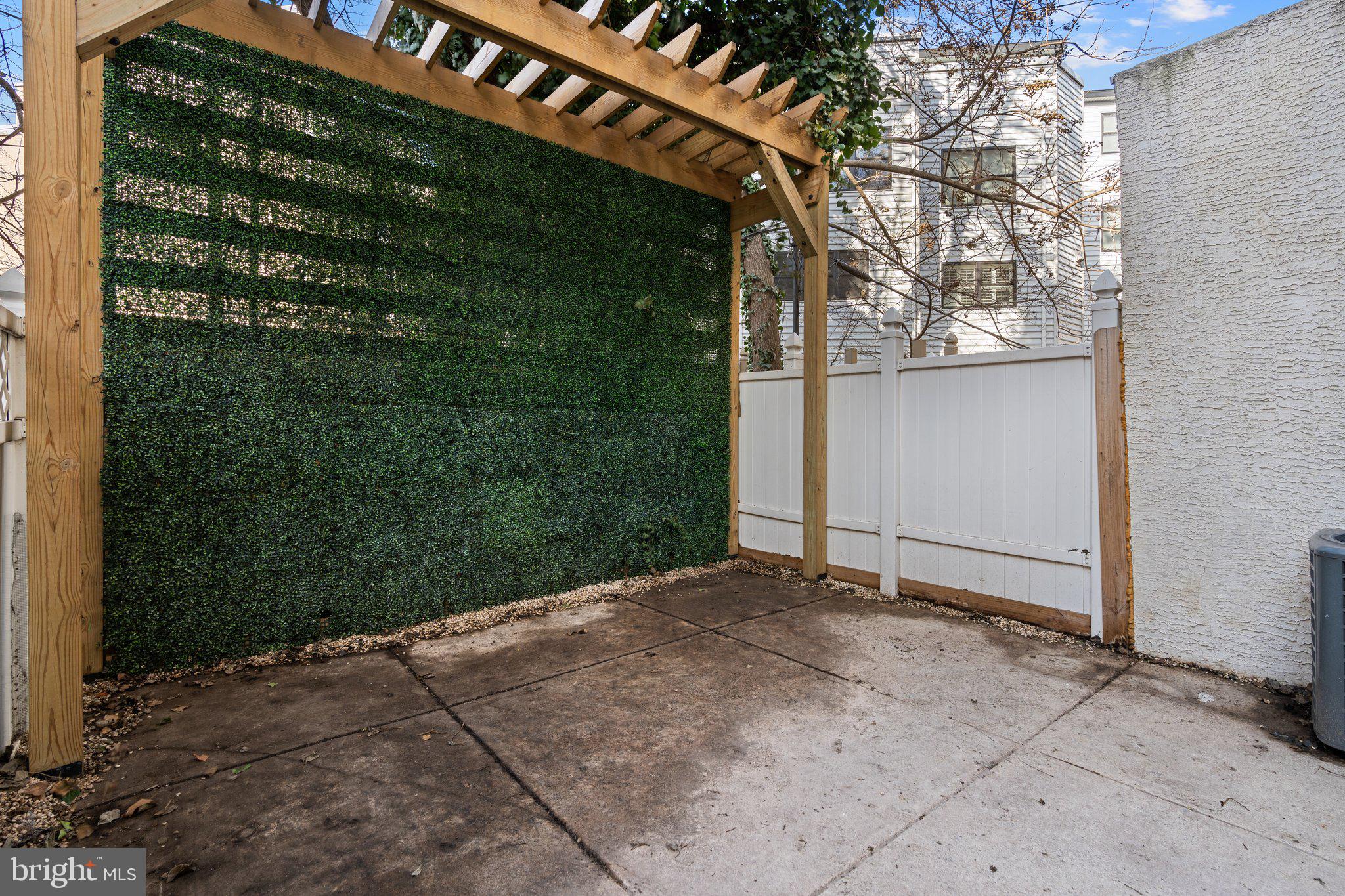 GRADUATE HOSPITAL - Residential