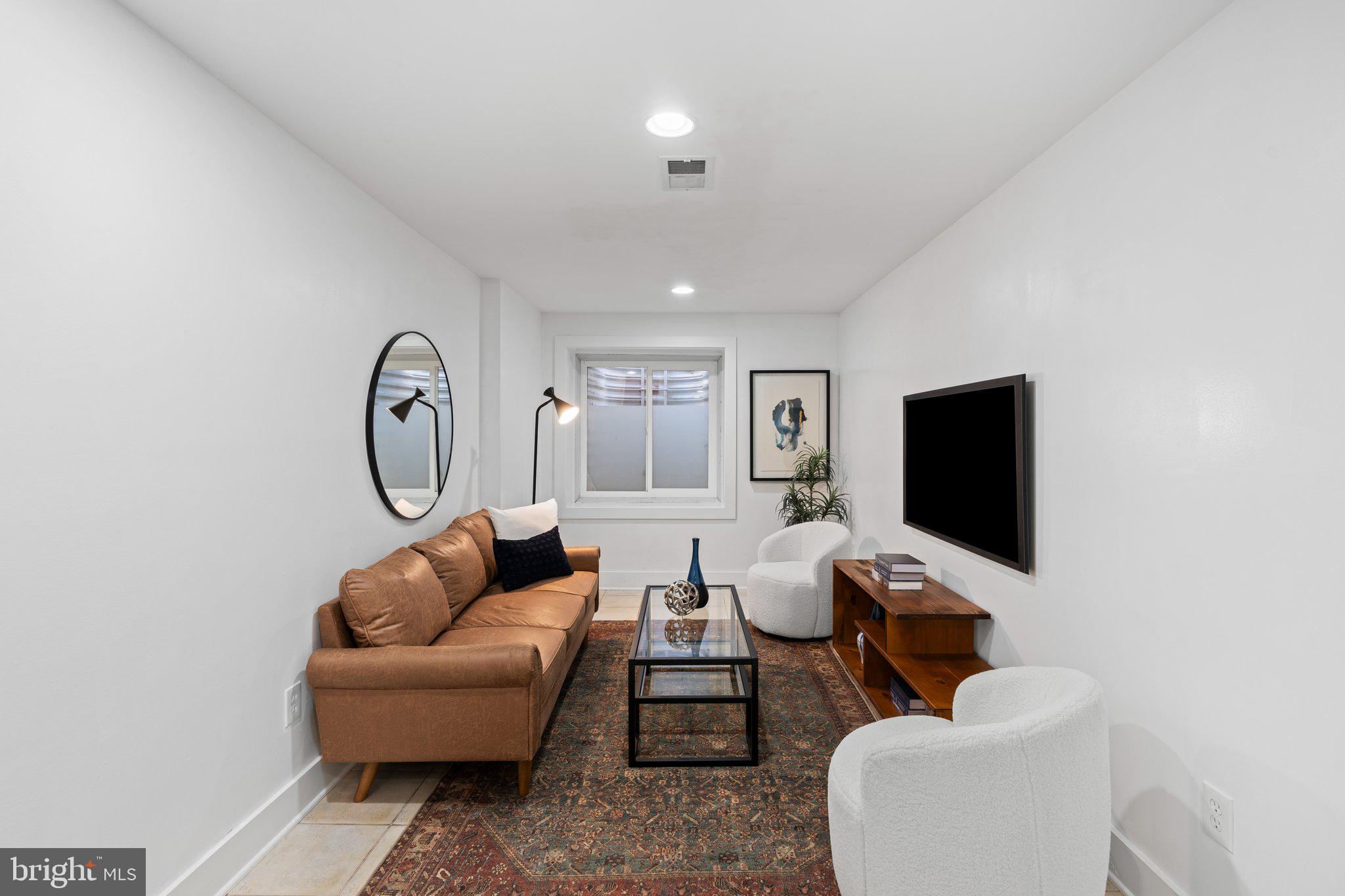 GRADUATE HOSPITAL - Residential